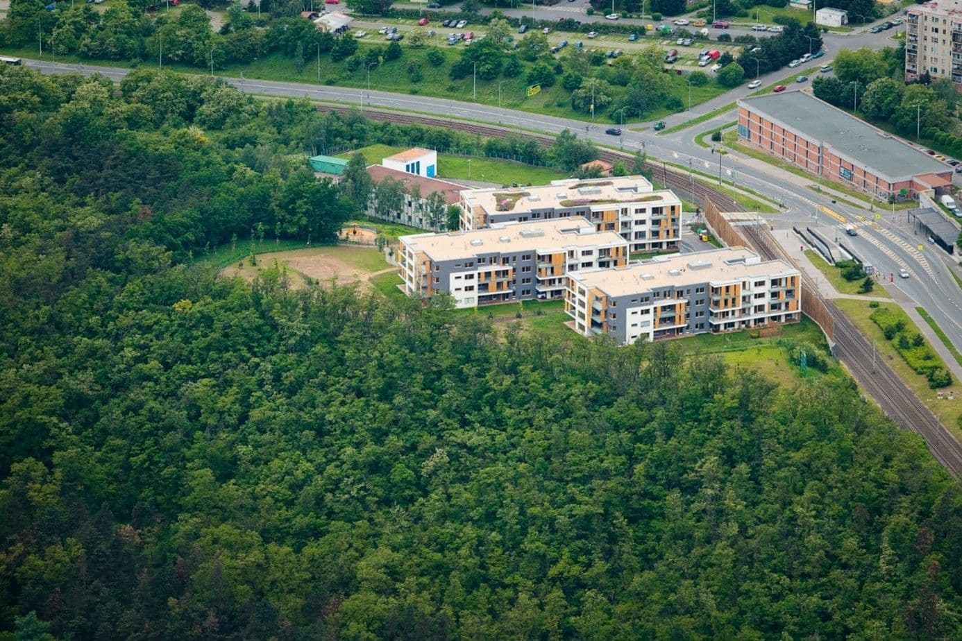 3 bedroom with open-plan kitchen flat to rent, 90 m², Generála Šišky, Prague, Prague 3 bedroom with open-plan kitchen flat to rent, 90 m², Generála Šišky, Prague, Prague