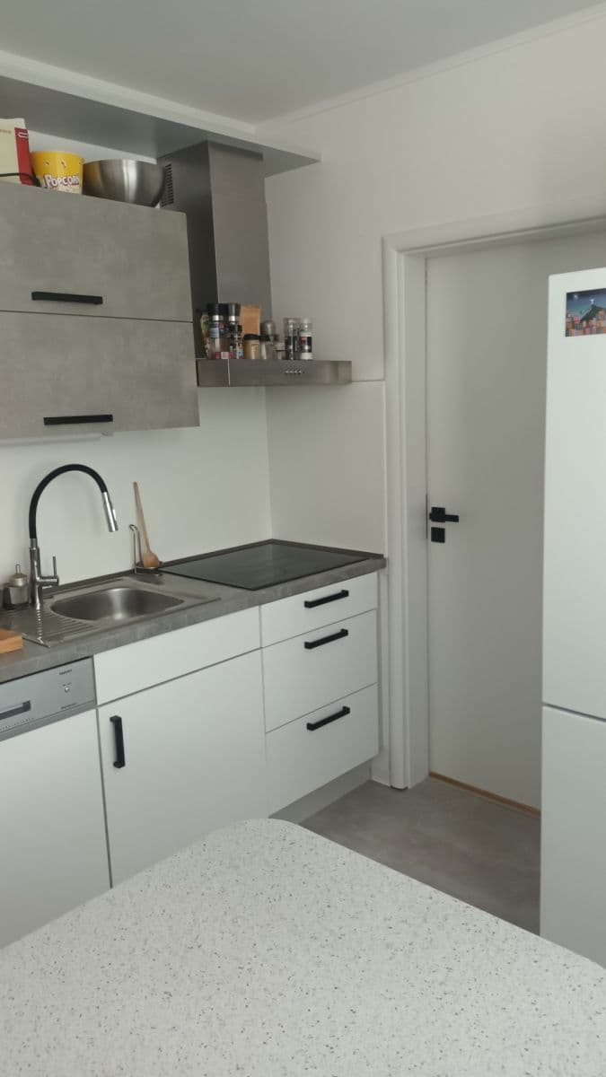 3 bedroom flat to rent, 74 m², Lamačova, Prague, Prague 3 bedroom flat to rent, 74 m², Lamačova, Prague, Prague