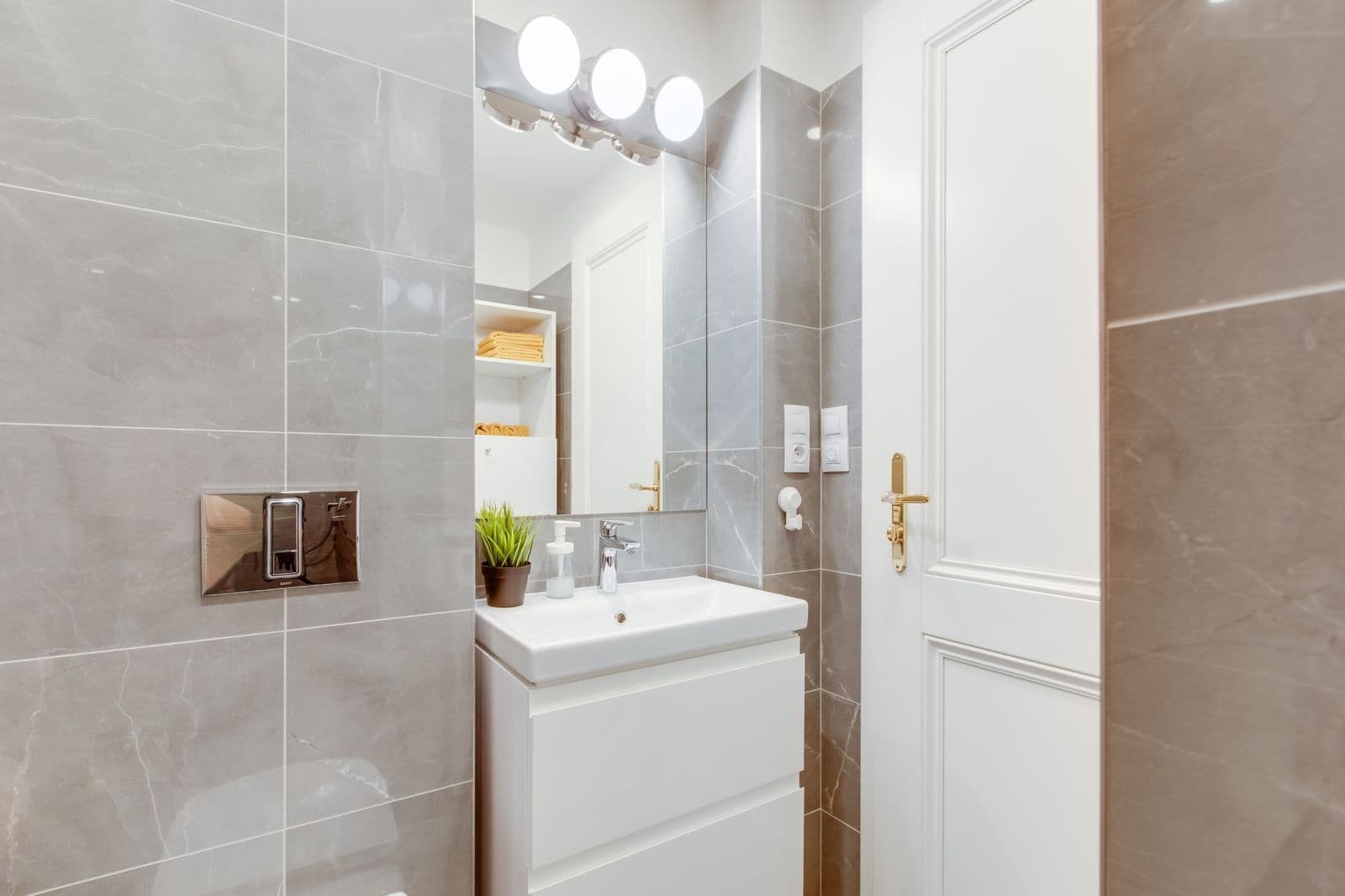 Studio flat to rent, 25 m², Lublaňská, Prague, Prague Studio flat to rent, 25 m², Lublaňská, Prague, Prague