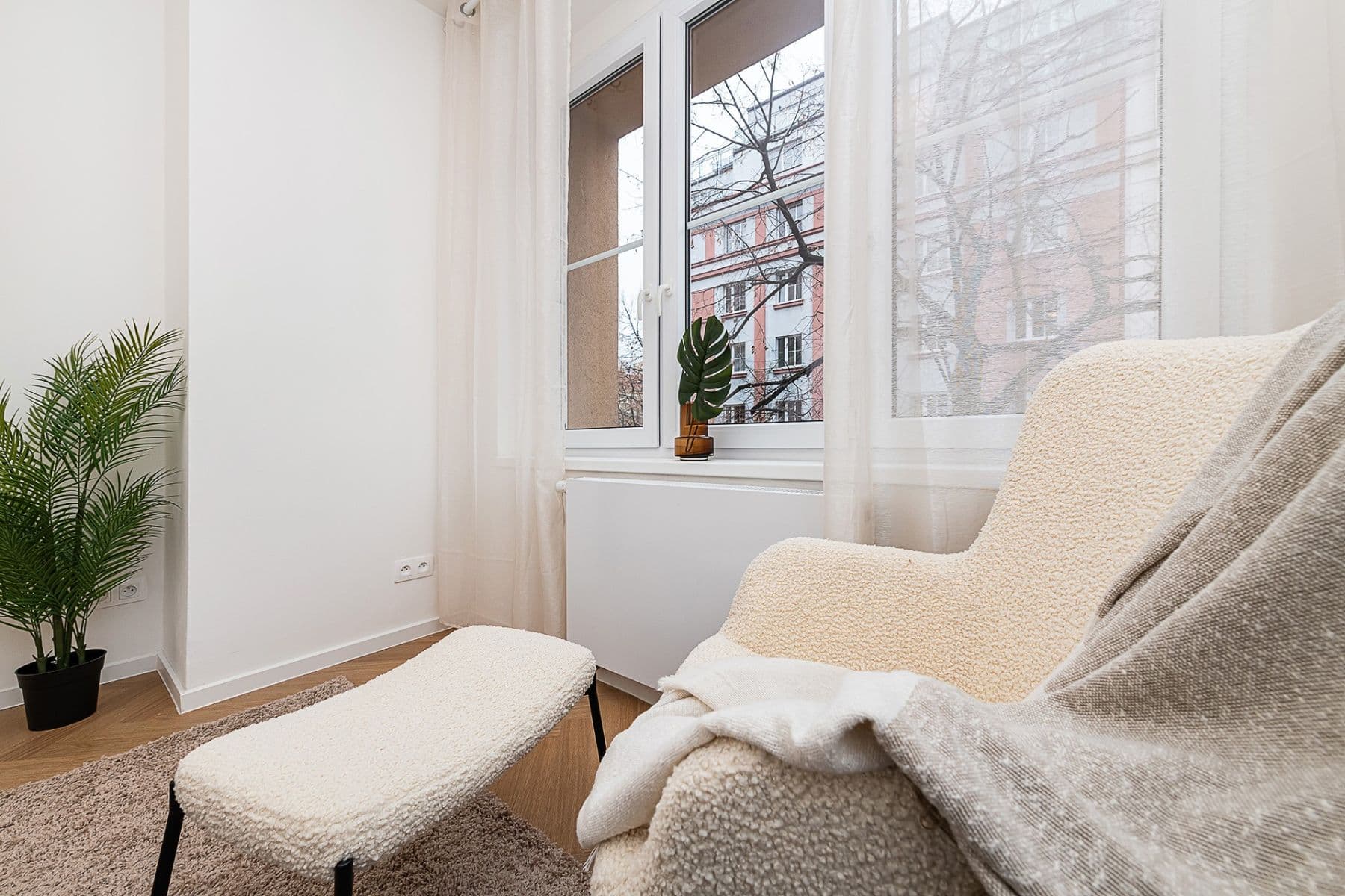 2 bedroom with open-plan kitchen flat for sale, 82 m², Osadní, Prague, Prague 2 bedroom with open-plan kitchen flat for sale, 82 m², Osadní, Prague, Prague