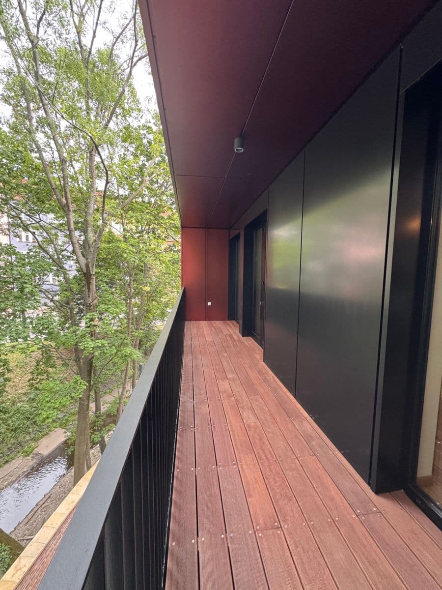 2 bedroom with open-plan kitchen flat to rent, 83 m², Mnatova, Prague, Prague 2 bedroom with open-plan kitchen flat to rent, 83 m², Mnatova, Prague, Prague