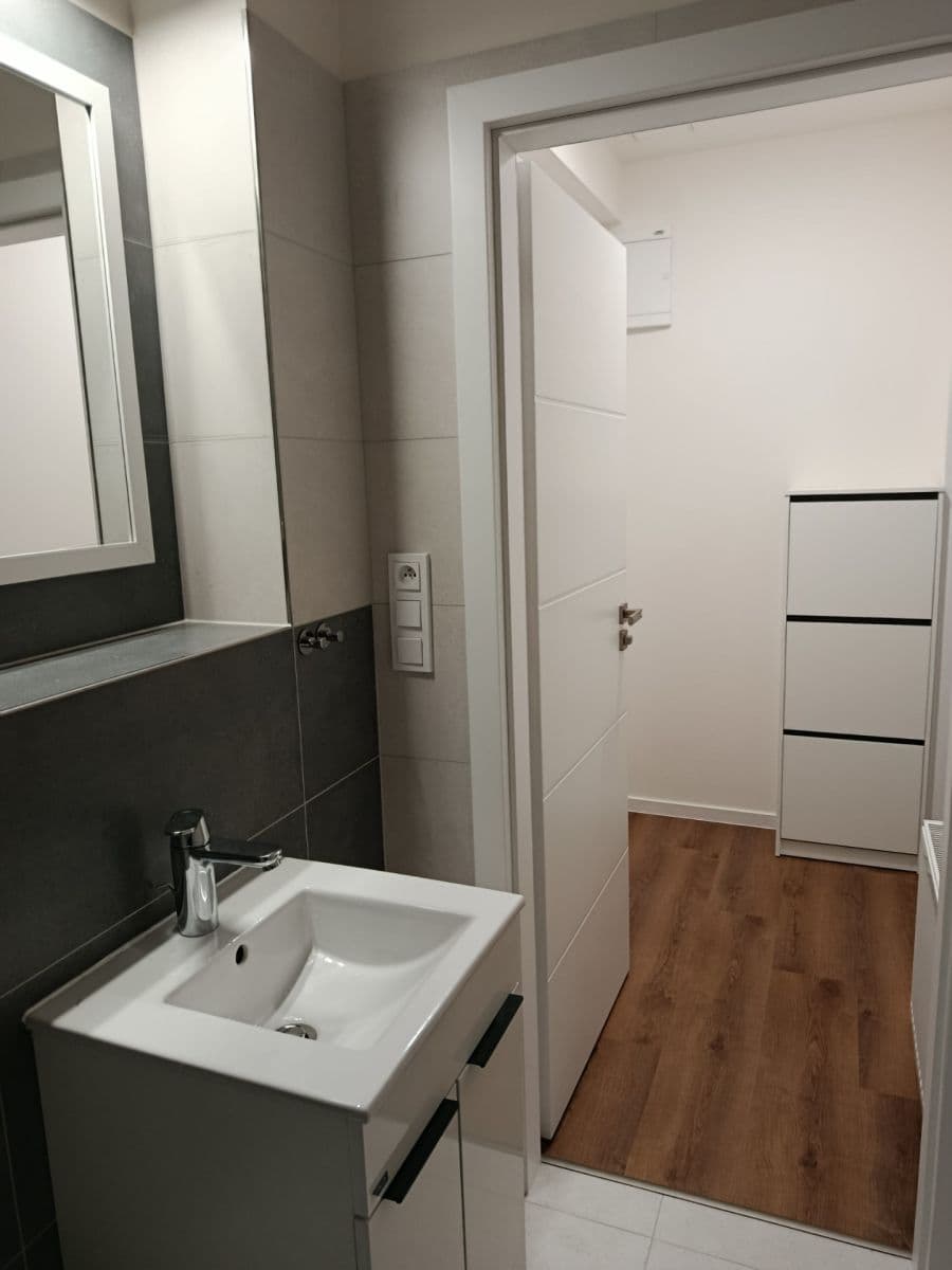 1 bedroom flat to rent, 40 m², Na Mokřině, Prague, Prague 1 bedroom flat to rent, 40 m², Na Mokřině, Prague, Prague