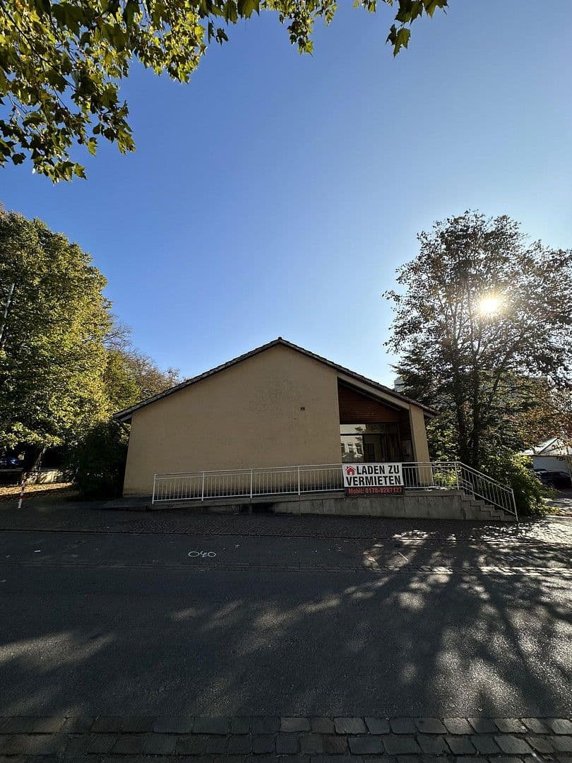 non-residential property to rent, 1,000 m², Poststr. 1, Gottmadingen, Baden-Württemberg non-residential property to rent, 1,000 m², Poststr. 1, Gottmadingen, Baden-Württemberg