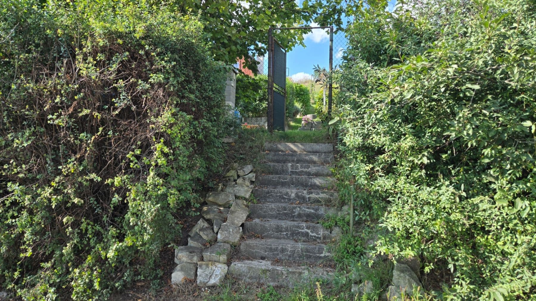 recreational property for sale, 625 m², Mostecká, Žatec, Ústecký Region recreational property for sale, 625 m², Mostecká, Žatec, Ústecký Region