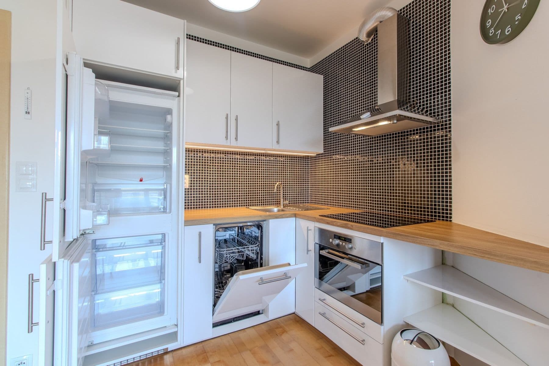 1 bedroom with open-plan kitchen flat to rent, 52 m², Na Císařce, Prague, Prague 1 bedroom with open-plan kitchen flat to rent, 52 m², Na Císařce, Prague, Prague