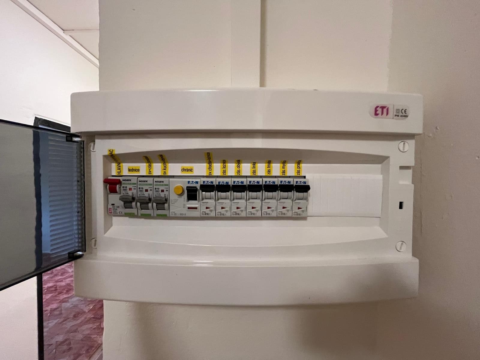 2 bedroom flat for sale, 52 m², Unhošťská, Kladno, Středočeský Region 2 bedroom flat for sale, 52 m², Unhošťská, Kladno, Středočeský Region