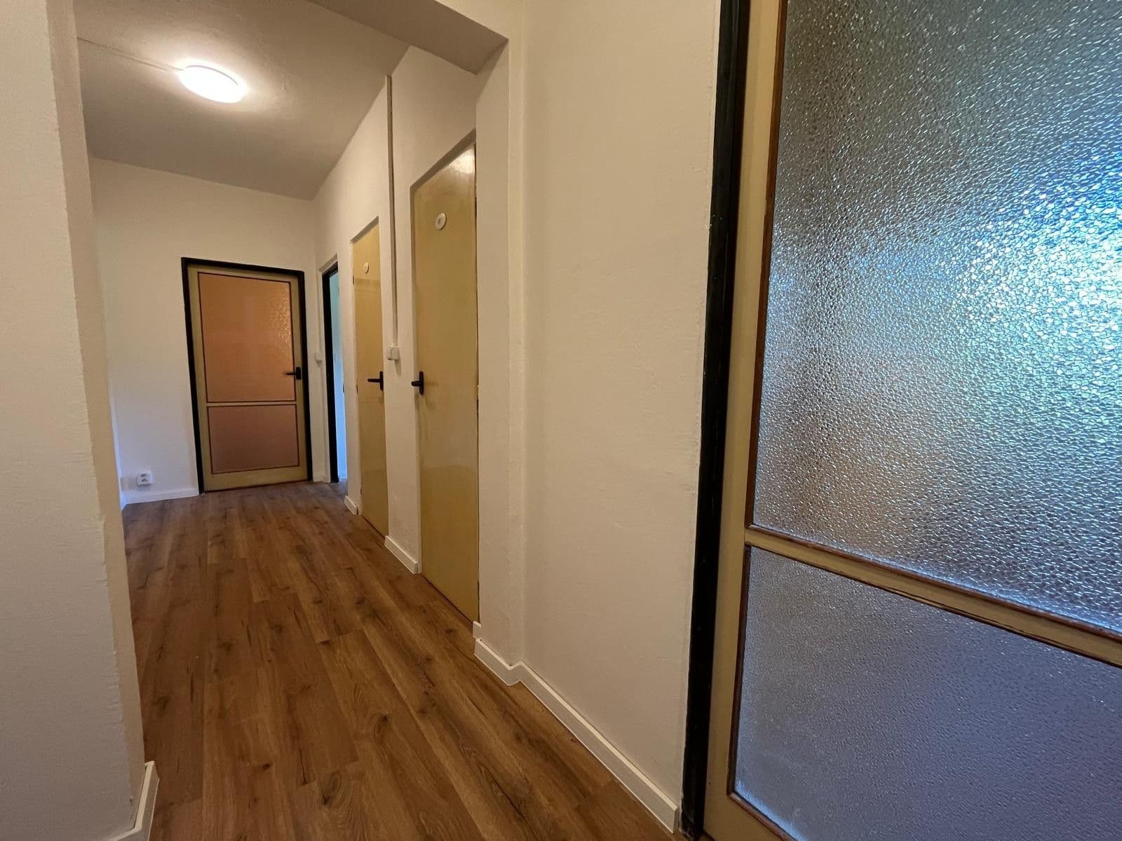 2 bedroom flat for sale, 52 m², Unhošťská, Kladno, Středočeský Region 2 bedroom flat for sale, 52 m², Unhošťská, Kladno, Středočeský Region