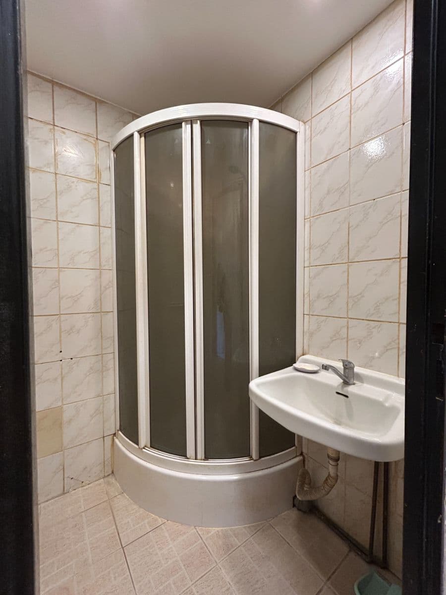 2 bedroom flat for sale, 52 m², Unhošťská, Kladno, Středočeský Region 2 bedroom flat for sale, 52 m², Unhošťská, Kladno, Středočeský Region