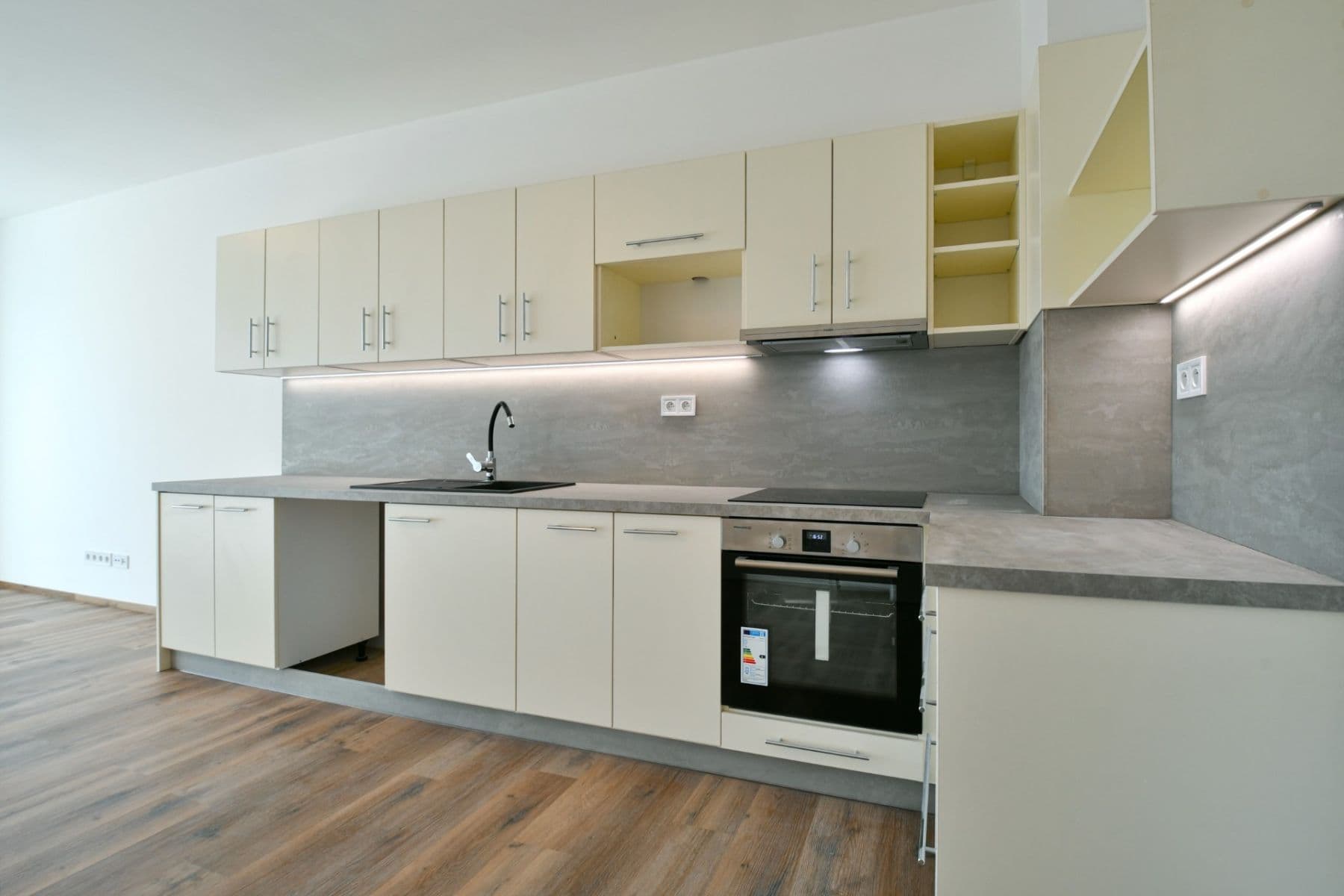 2 bedroom with open-plan kitchen flat for sale, 77 m², Královské svahy, Lázně Kynžvart, Karlovarský Region 2 bedroom with open-plan kitchen flat for sale, 77 m², Královské svahy, Lázně Kynžvart, Karlovarský Region