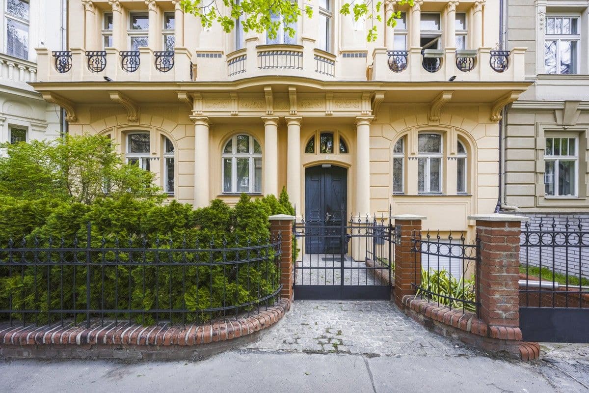 2 bedroom flat to rent, 74 m², Čechova, Prague, Prague 2 bedroom flat to rent, 74 m², Čechova, Prague, Prague