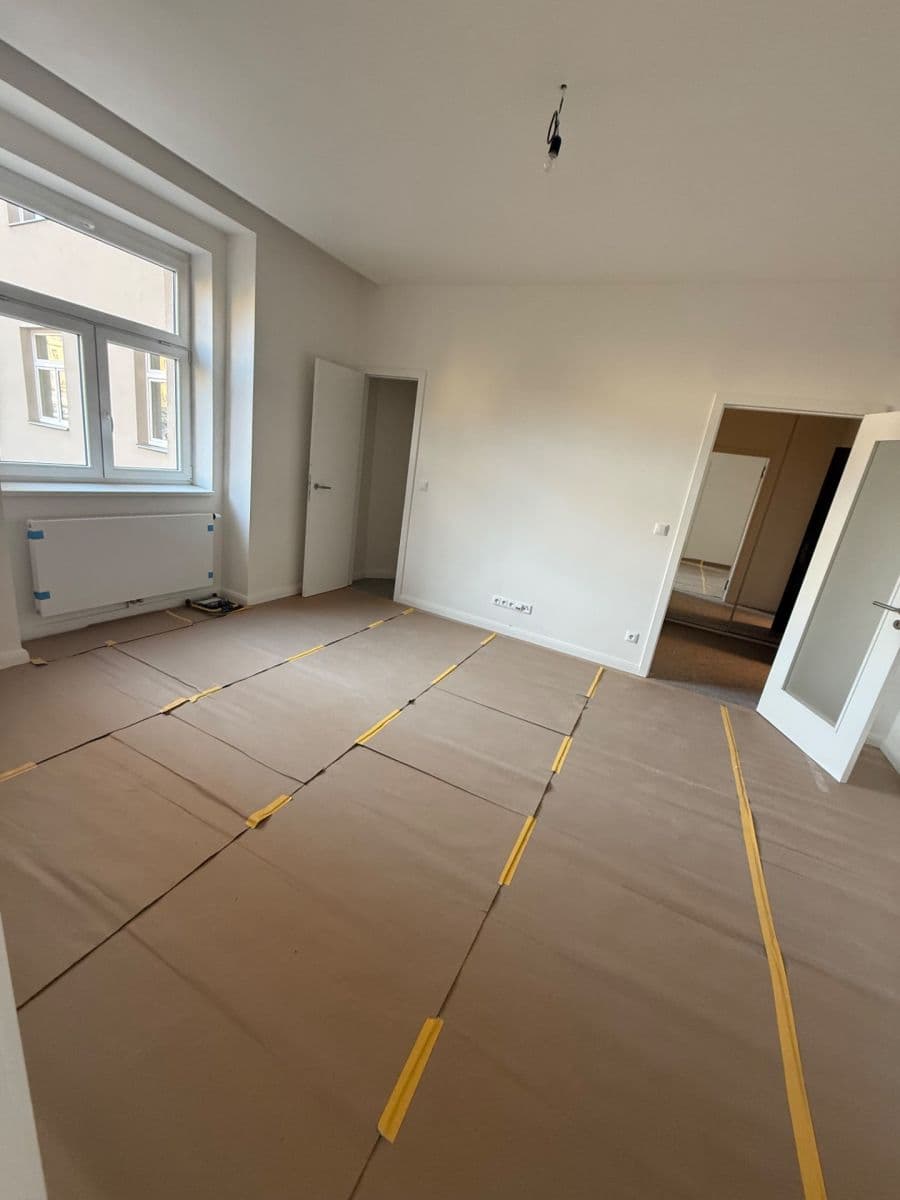 1 bedroom with open-plan kitchen flat for sale, 46 m², Jeseniova, Prague, Prague 1 bedroom with open-plan kitchen flat for sale, 46 m², Jeseniova, Prague, Prague