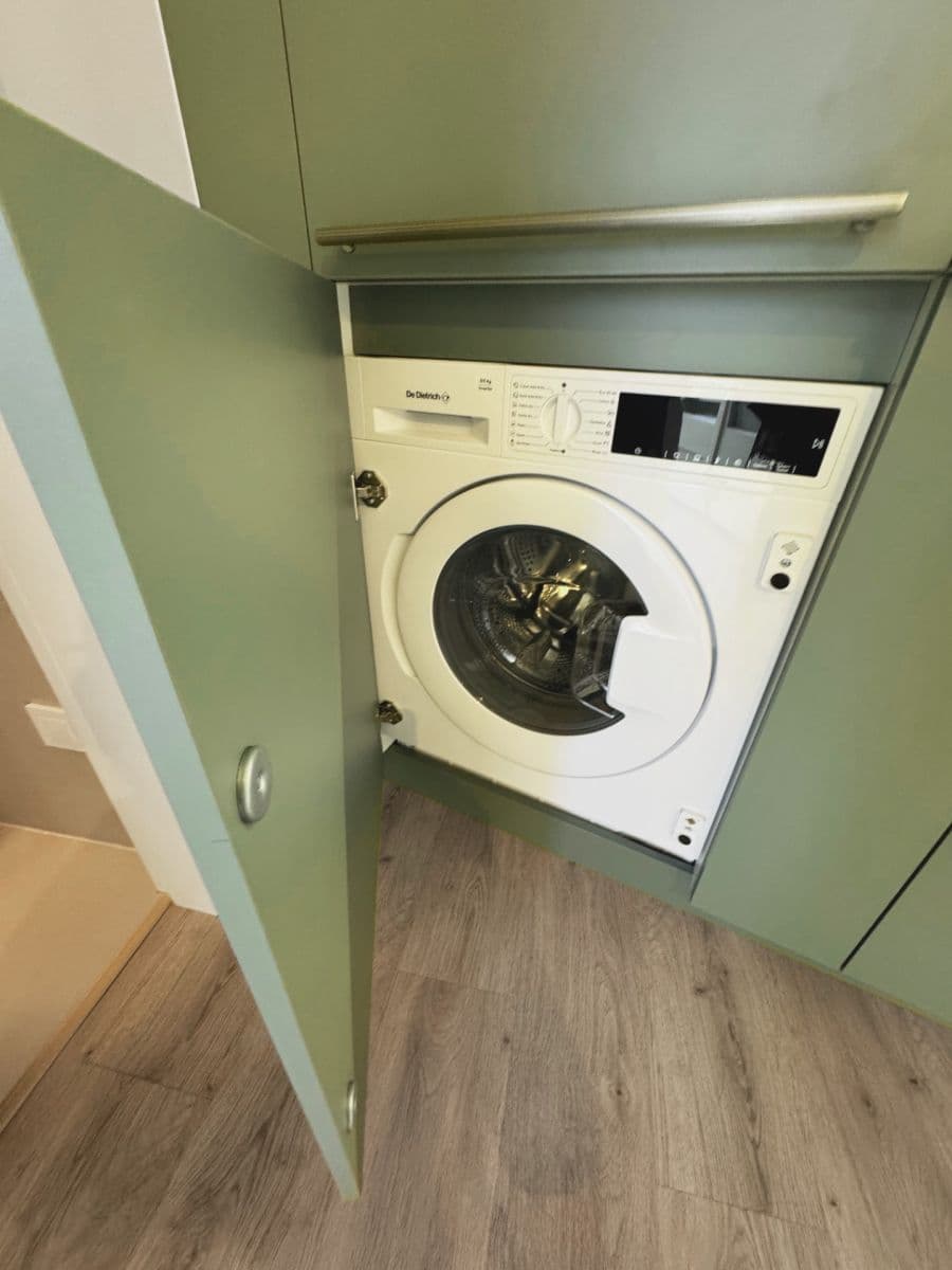 Studio flat to rent, 34 m², Boleslavova, Prague, Prague Studio flat to rent, 34 m², Boleslavova, Prague, Prague