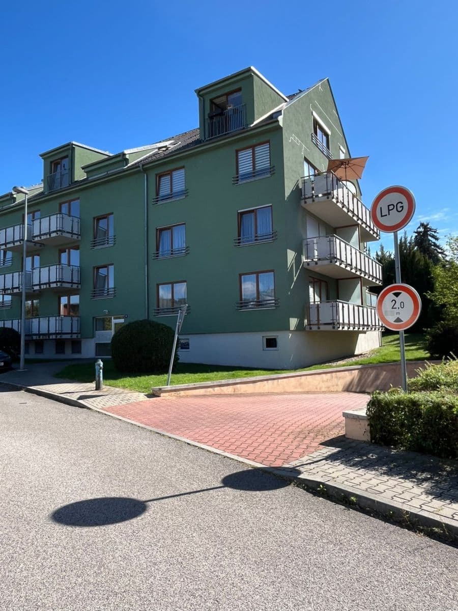 1 bedroom with open-plan kitchen flat to rent, 59 m², U Jízdárny, Prague, Prague 1 bedroom with open-plan kitchen flat to rent, 59 m², U Jízdárny, Prague, Prague