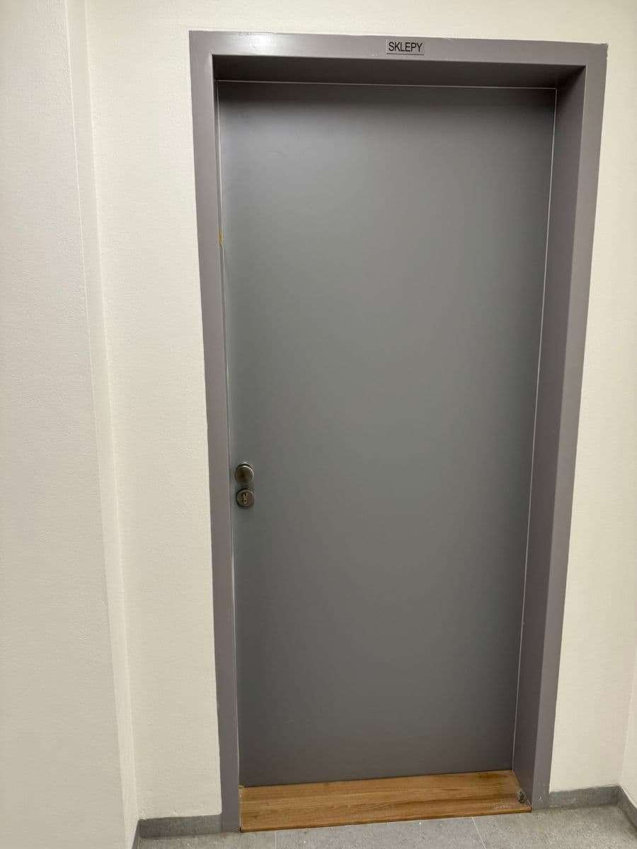 1 bedroom with open-plan kitchen flat to rent, 52 m², Malešická, Prague, Prague 1 bedroom with open-plan kitchen flat to rent, 52 m², Malešická, Prague, Prague