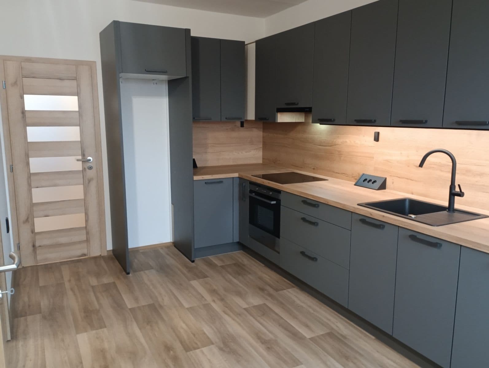 3 bedroom flat to rent, 75 m², Pazderkova, Liberec, Liberecký Region 3 bedroom flat to rent, 75 m², Pazderkova, Liberec, Liberecký Region