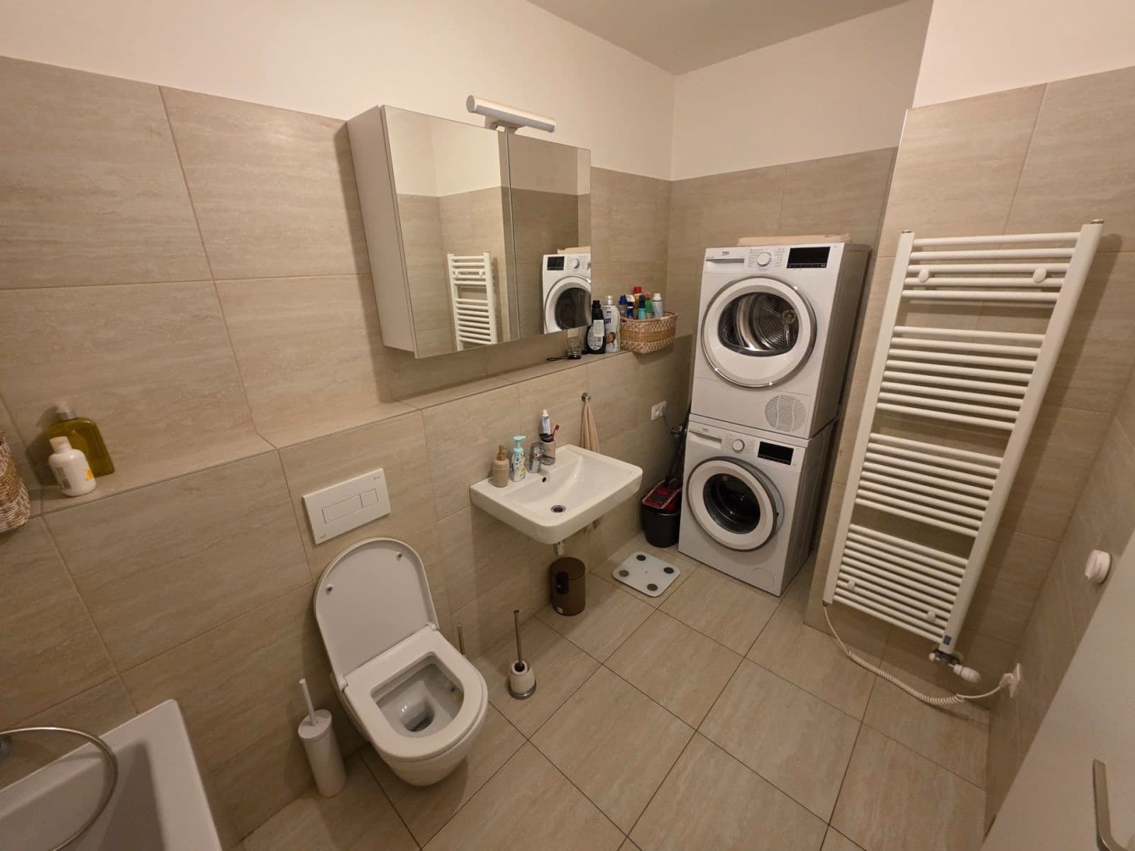 1 bedroom with open-plan kitchen flat to rent, 72 m², Rorýsová, Prague, Prague 1 bedroom with open-plan kitchen flat to rent, 72 m², Rorýsová, Prague, Prague