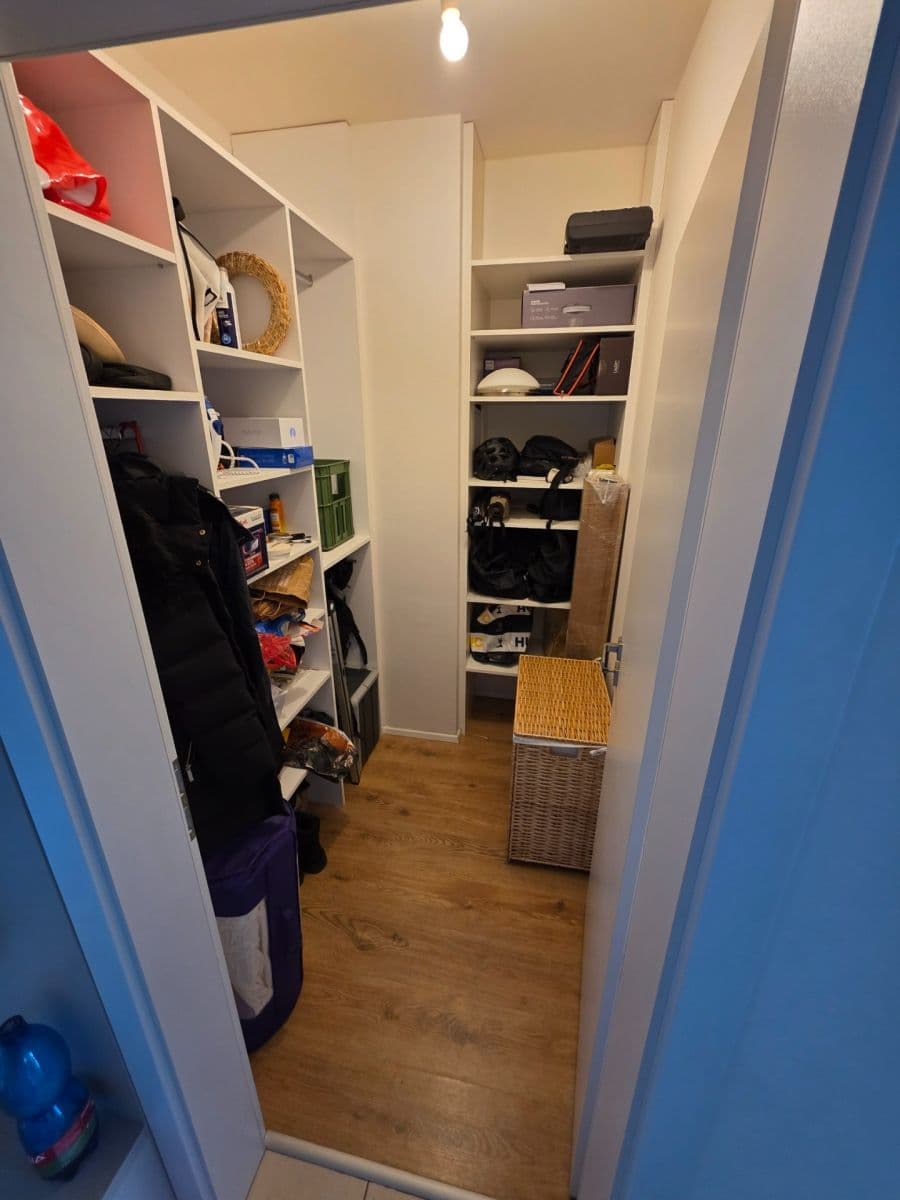 1 bedroom with open-plan kitchen flat to rent, 72 m², Rorýsová, Prague, Prague 1 bedroom with open-plan kitchen flat to rent, 72 m², Rorýsová, Prague, Prague