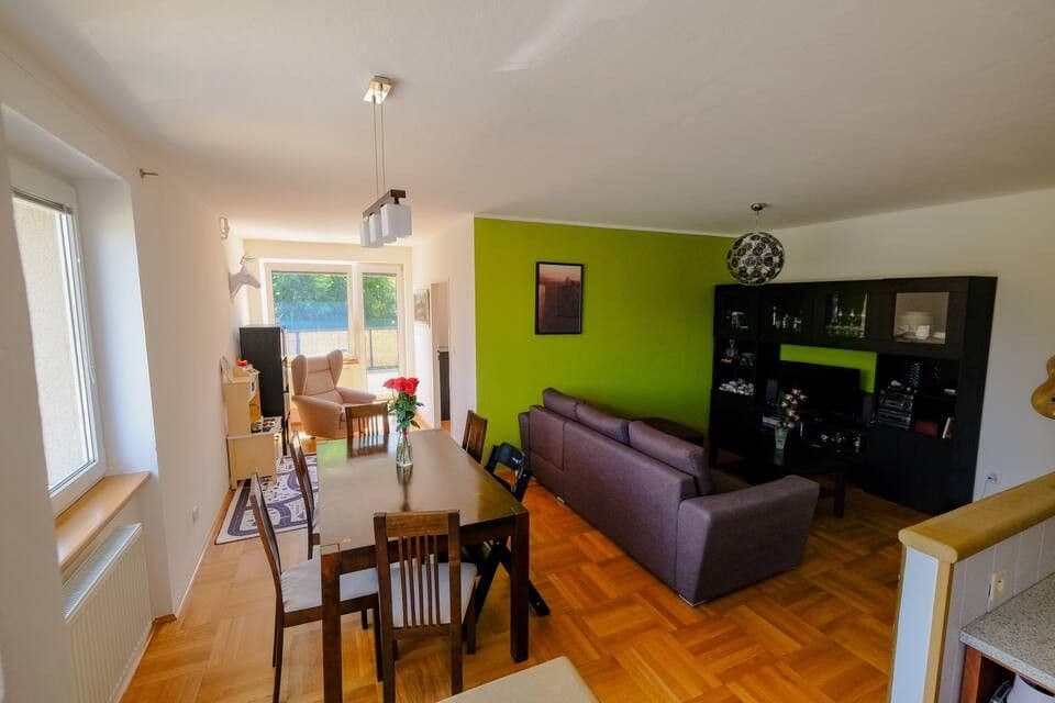 2 bedroom with open-plan kitchen flat to rent, 82 m², Hadovitá, Prague, Prague 2 bedroom with open-plan kitchen flat to rent, 82 m², Hadovitá, Prague, Prague