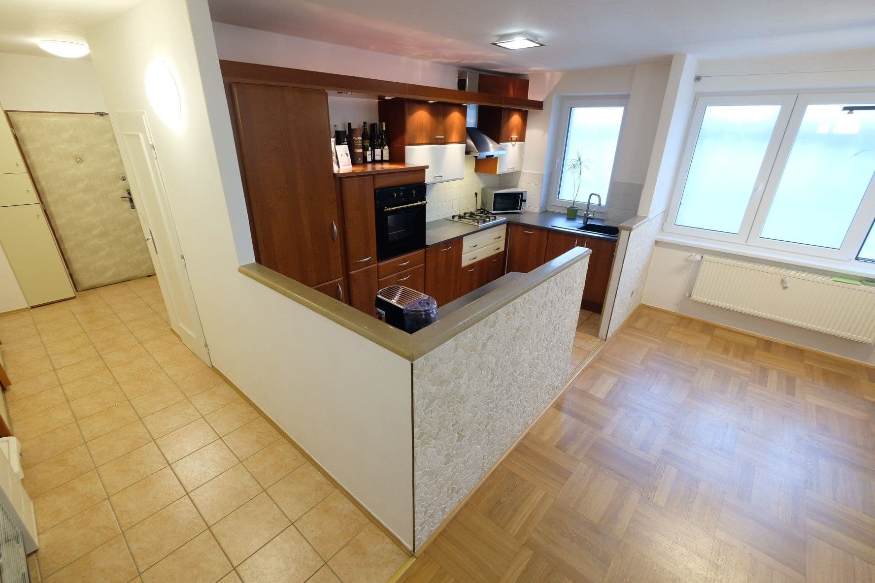 2 bedroom with open-plan kitchen flat to rent, 82 m², Hadovitá, Prague, Prague 2 bedroom with open-plan kitchen flat to rent, 82 m², Hadovitá, Prague, Prague