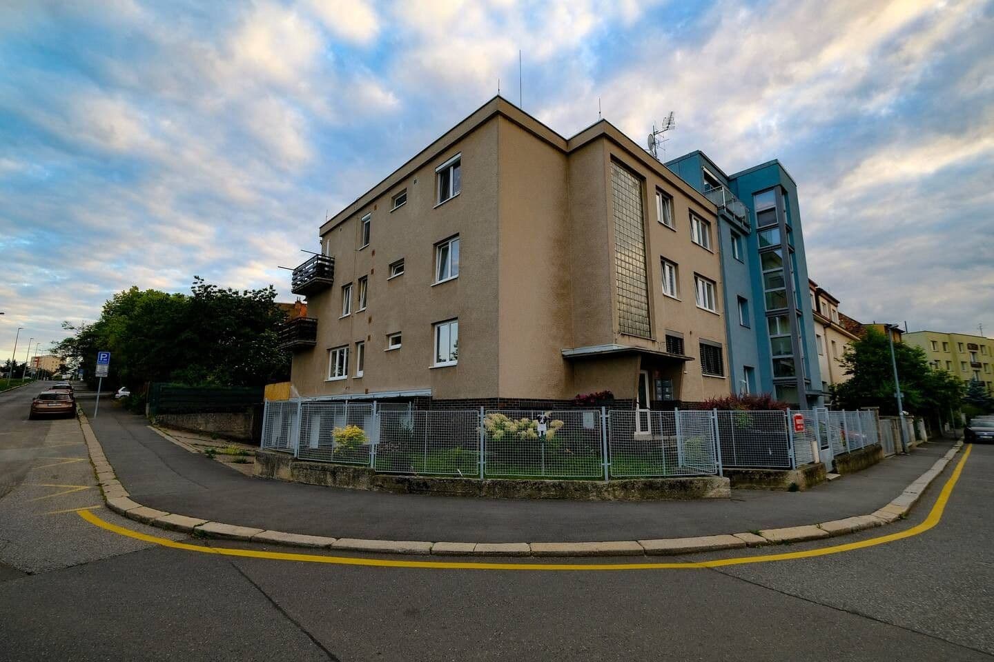 2 bedroom with open-plan kitchen flat to rent, 82 m², Hadovitá, Prague, Prague 2 bedroom with open-plan kitchen flat to rent, 82 m², Hadovitá, Prague, Prague