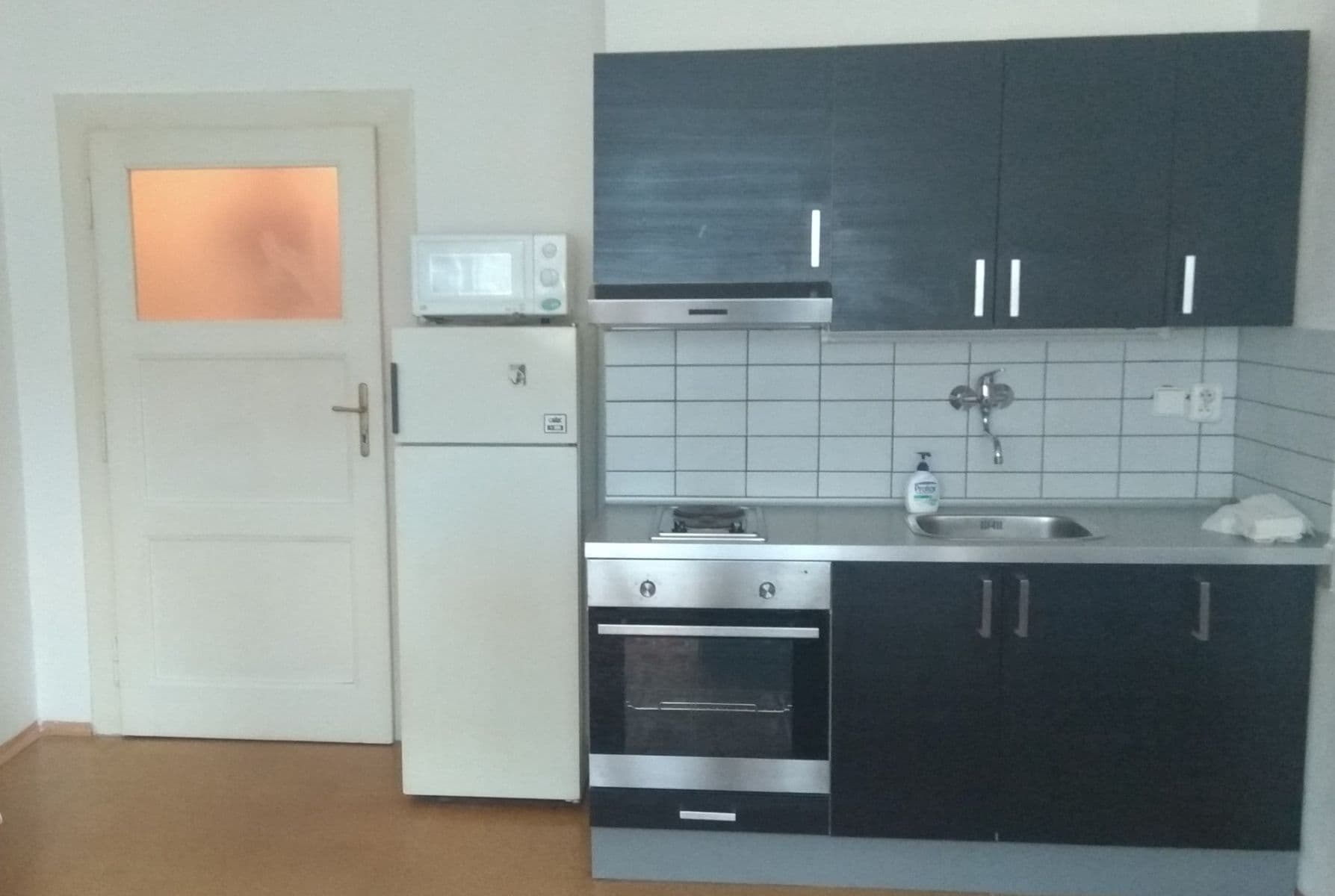 Studio flat to rent, 27 m², Vrchlického, Prague, Prague Studio flat to rent, 27 m², Vrchlického, Prague, Prague