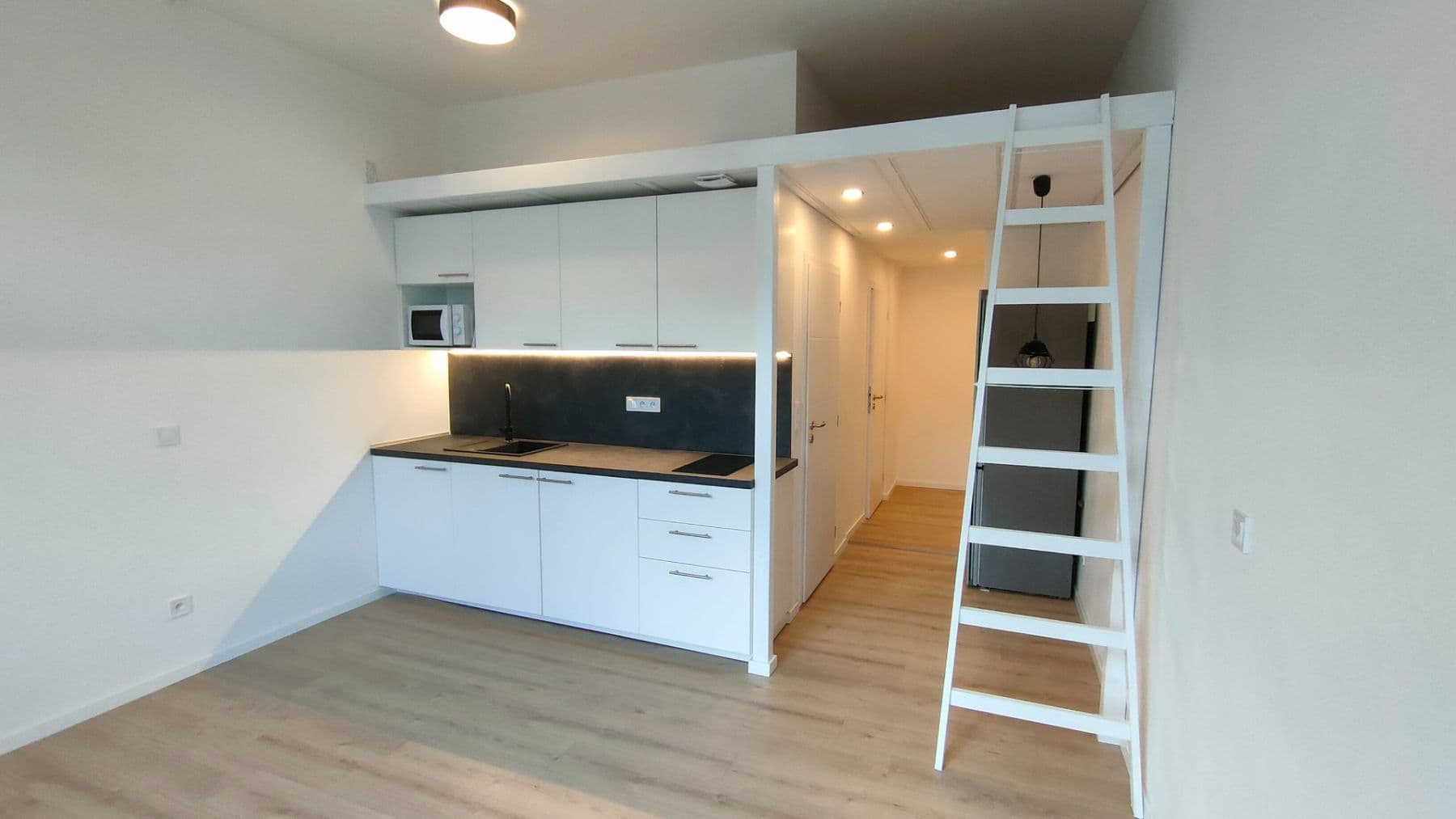 Studio flat to rent, 29 m², Evropská, Prague, Prague Studio flat to rent, 29 m², Evropská, Prague, Prague