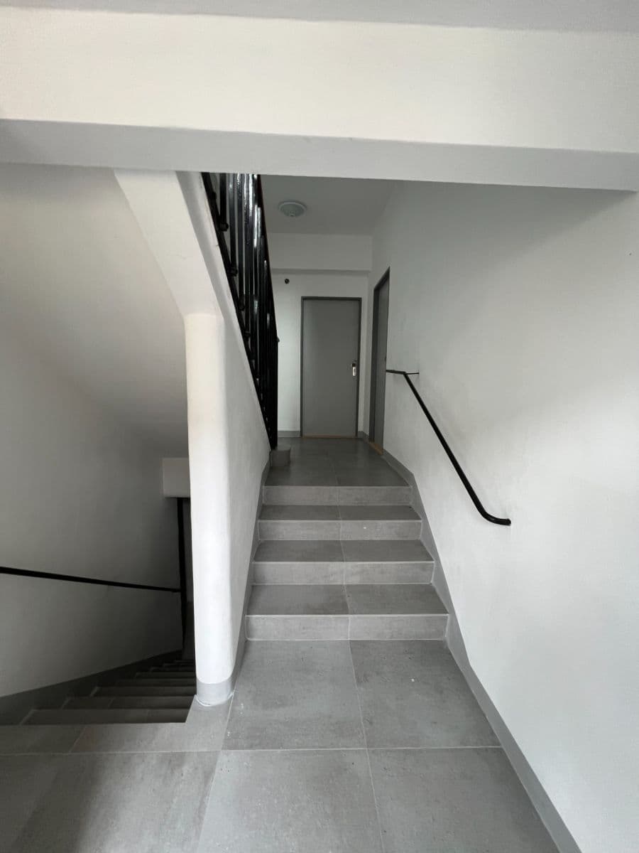 1 bedroom with open-plan kitchen flat to rent, 38 m², Hany Kvapilové, Ostrava, Moravskoslezský Region 1 bedroom with open-plan kitchen flat to rent, 38 m², Hany Kvapilové, Ostrava, Moravskoslezský Region