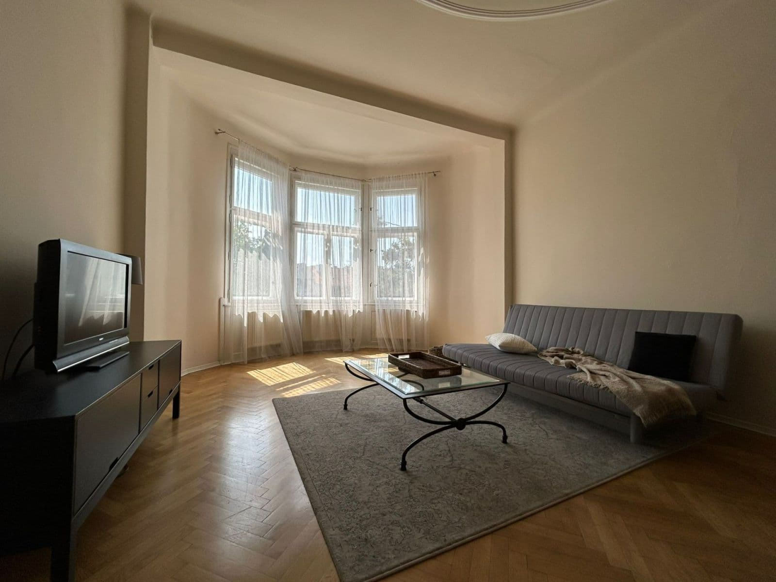 4 bedroom flat to rent, 90 m², Na Valech, Prague, Prague 4 bedroom flat to rent, 90 m², Na Valech, Prague, Prague