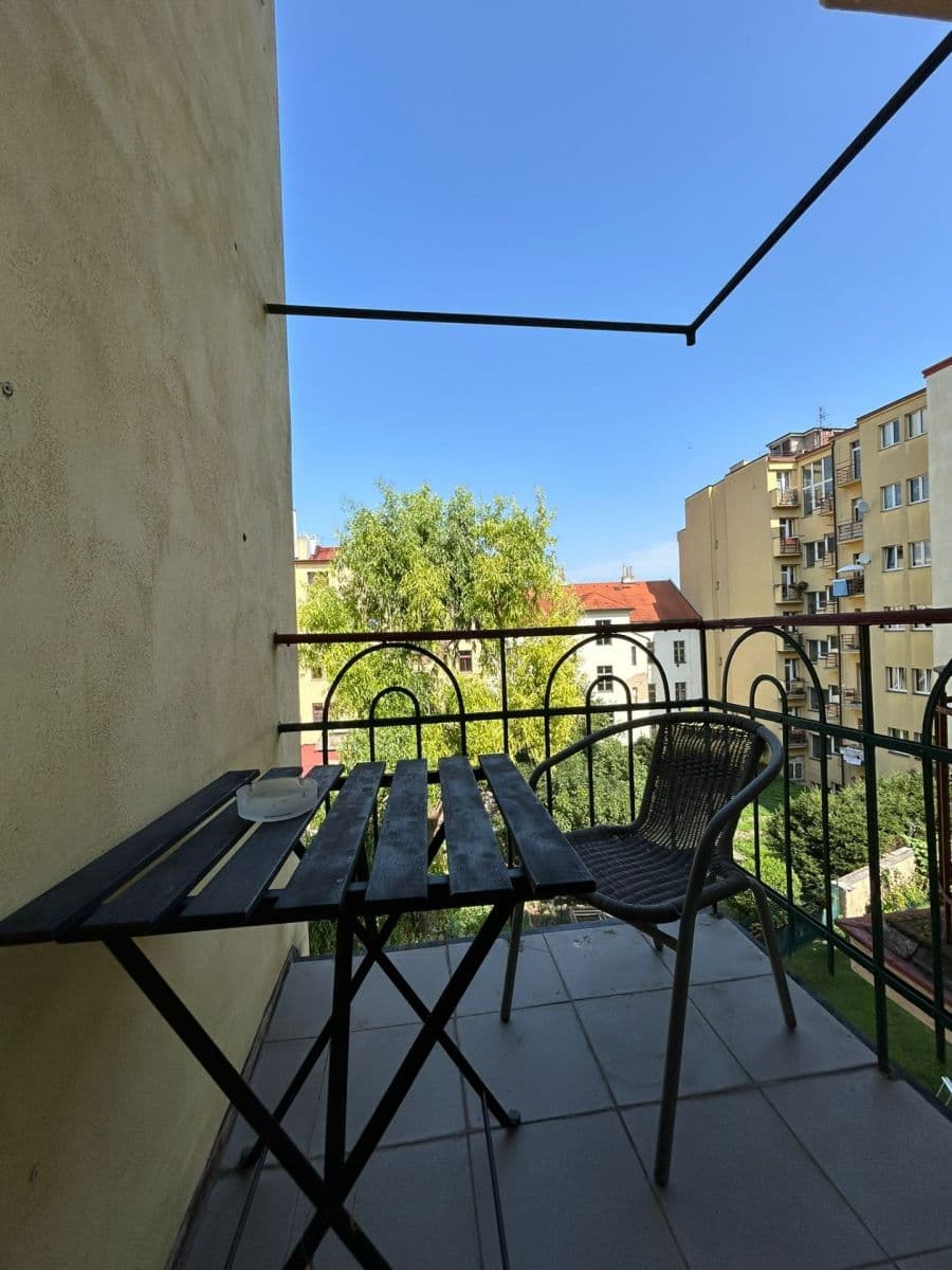 4 bedroom flat to rent, 90 m², Na Valech, Prague, Prague 4 bedroom flat to rent, 90 m², Na Valech, Prague, Prague