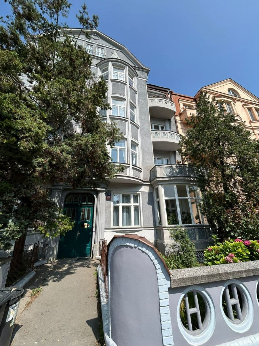 4 bedroom flat to rent, 90 m², Na Valech, Prague, Prague 4 bedroom flat to rent, 90 m², Na Valech, Prague, Prague