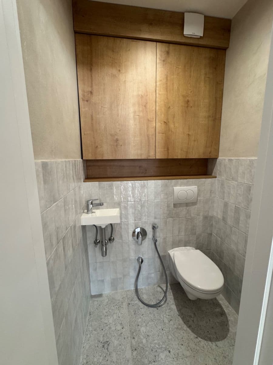 2 bedroom with open-plan kitchen flat to rent, 75 m², Pujmanové, Prague, Prague 2 bedroom with open-plan kitchen flat to rent, 75 m², Pujmanové, Prague, Prague