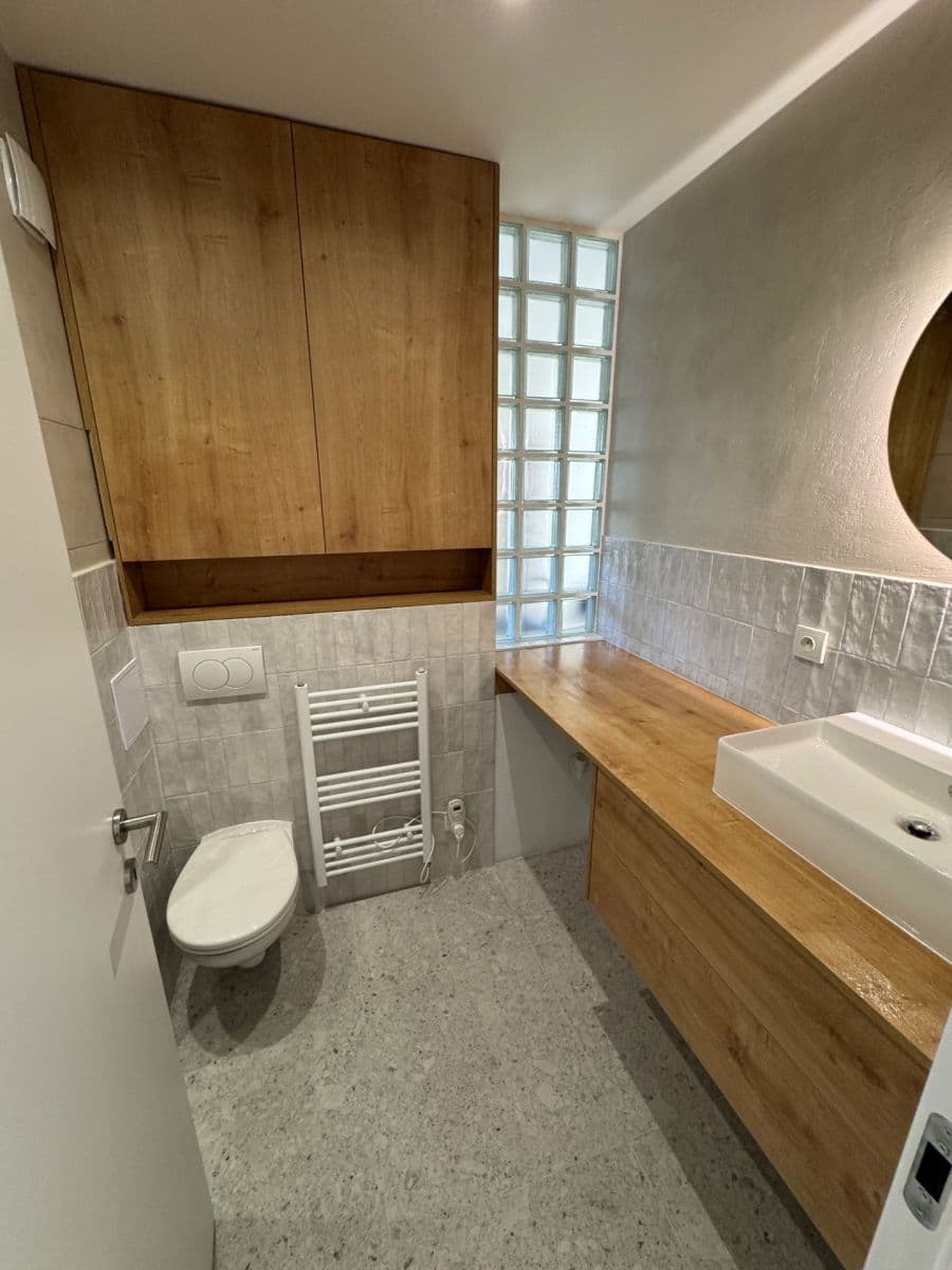 2 bedroom with open-plan kitchen flat to rent, 75 m², Pujmanové, Prague, Prague 2 bedroom with open-plan kitchen flat to rent, 75 m², Pujmanové, Prague, Prague