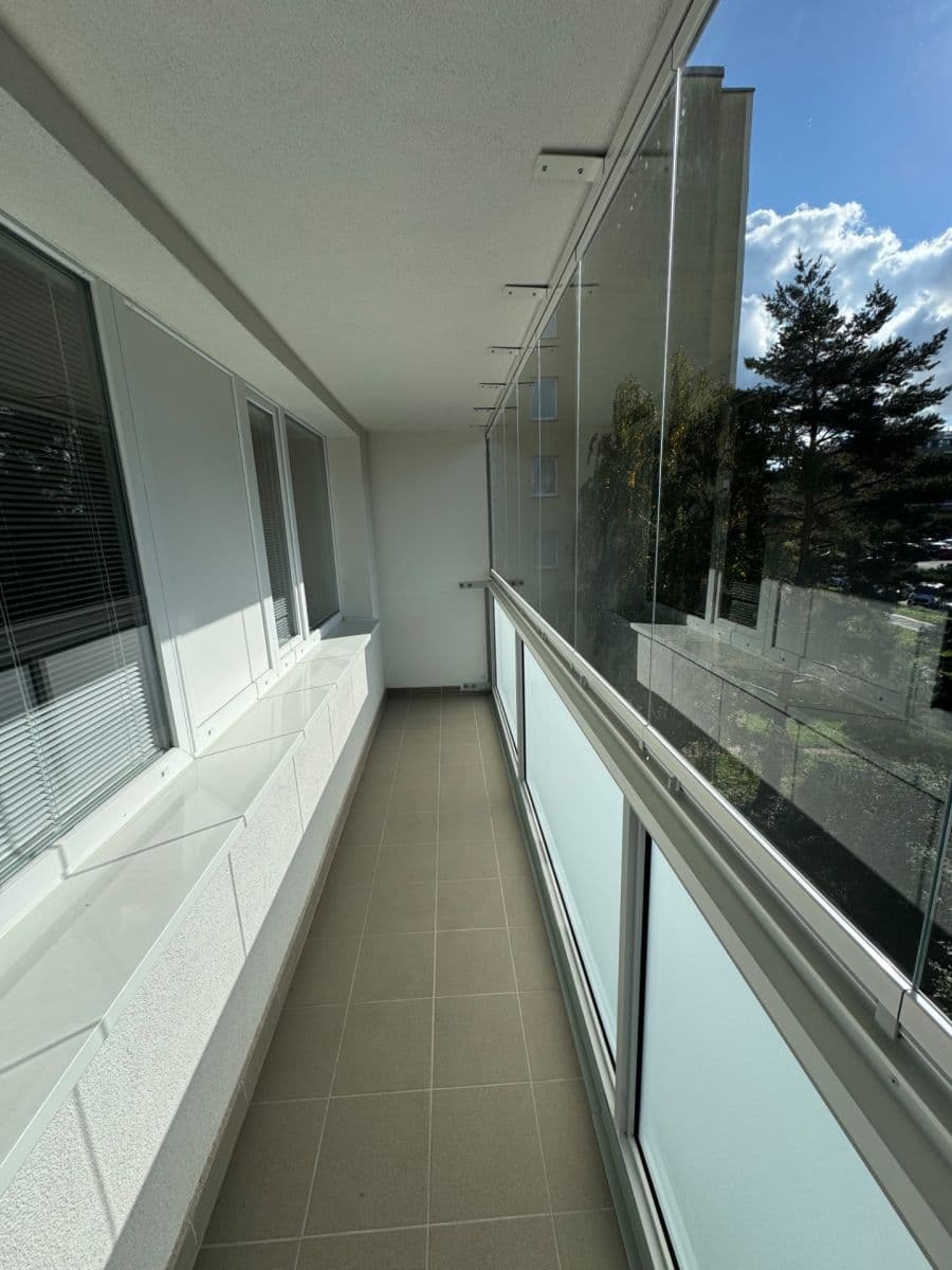 2 bedroom with open-plan kitchen flat to rent, 75 m², Pujmanové, Prague, Prague 2 bedroom with open-plan kitchen flat to rent, 75 m², Pujmanové, Prague, Prague