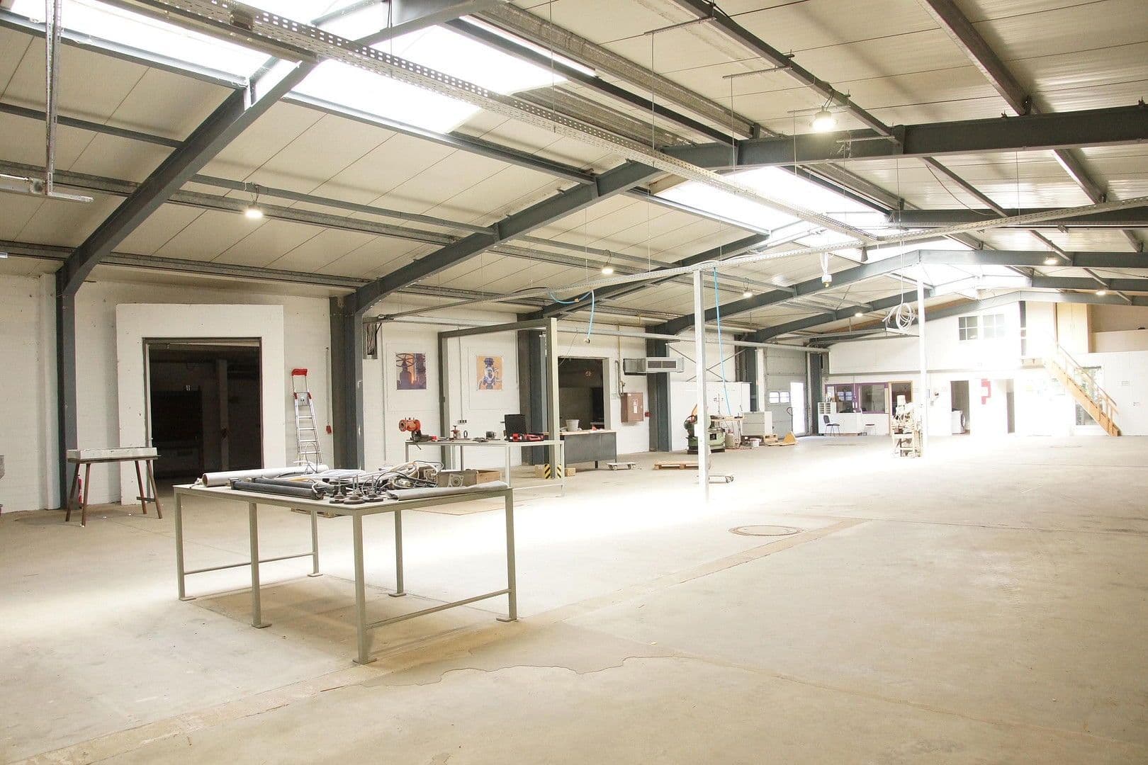 non-residential property to rent, 919 m², Hafelsstraße 205 / Ennsstraße 21, Krefeld, North Rhine-Westphalia non-residential property to rent, 919 m², Hafelsstraße 205 / Ennsstraße 21, Krefeld, North Rhine-Westphalia