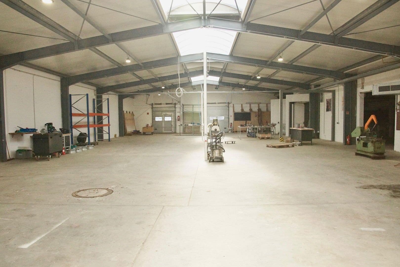 non-residential property to rent, 919 m², Hafelsstraße 205 / Ennsstraße 21, Krefeld, North Rhine-Westphalia non-residential property to rent, 919 m², Hafelsstraße 205 / Ennsstraße 21, Krefeld, North Rhine-Westphalia