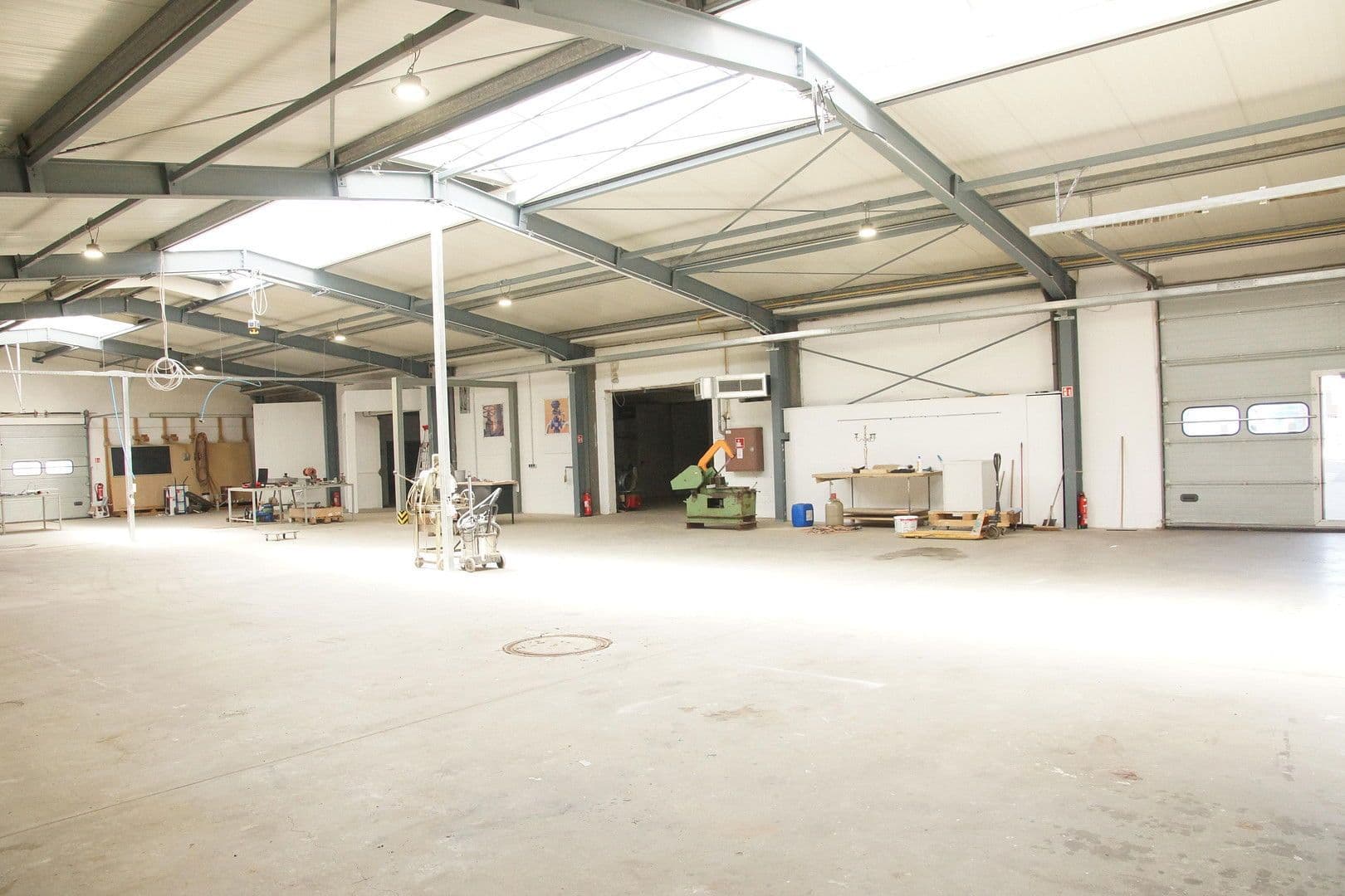 non-residential property to rent, 919 m², Hafelsstraße 205 / Ennsstraße 21, Krefeld, North Rhine-Westphalia non-residential property to rent, 919 m², Hafelsstraße 205 / Ennsstraße 21, Krefeld, North Rhine-Westphalia