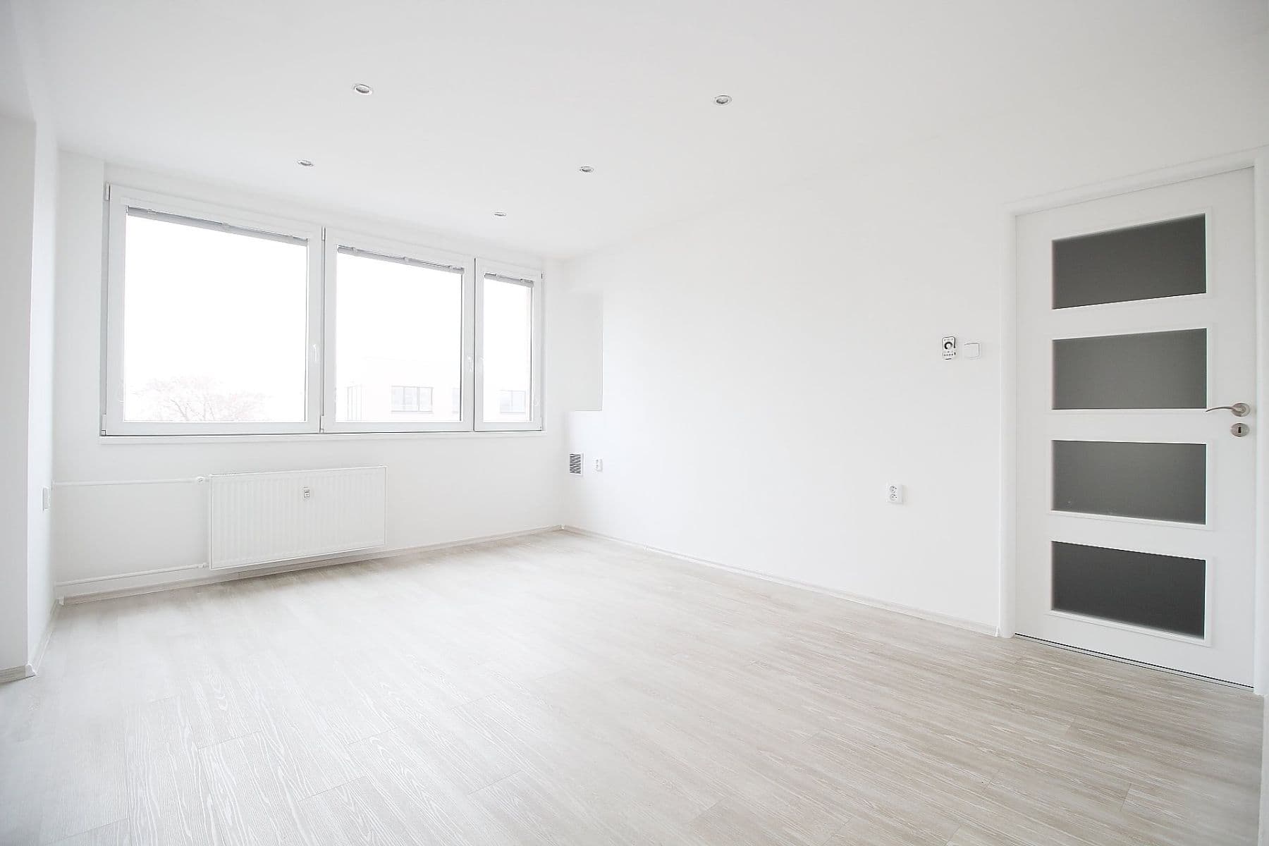 2 bedroom with open-plan kitchen flat to rent, 43 m², K Červenému vrchu, Prague, Prague 2 bedroom with open-plan kitchen flat to rent, 43 m², K Červenému vrchu, Prague, Prague