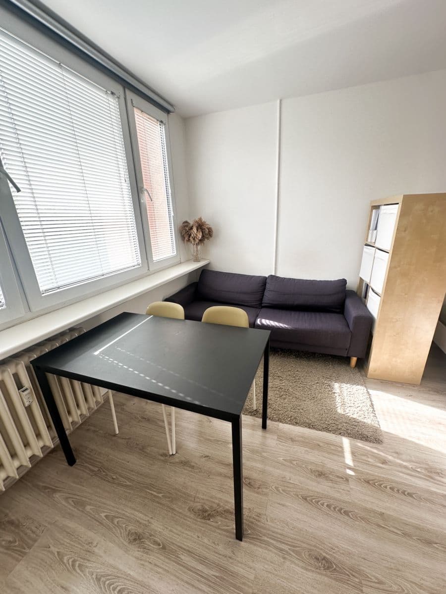 Studio flat to rent, 33 m², Veltruská, Prague, Prague Studio flat to rent, 33 m², Veltruská, Prague, Prague