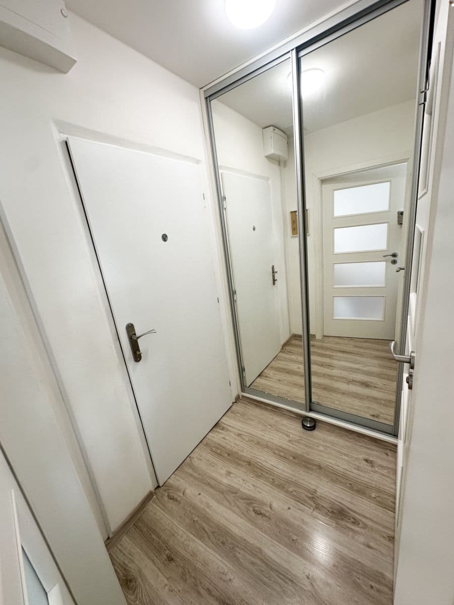 Studio flat to rent, 33 m², Veltruská, Prague, Prague Studio flat to rent, 33 m², Veltruská, Prague, Prague