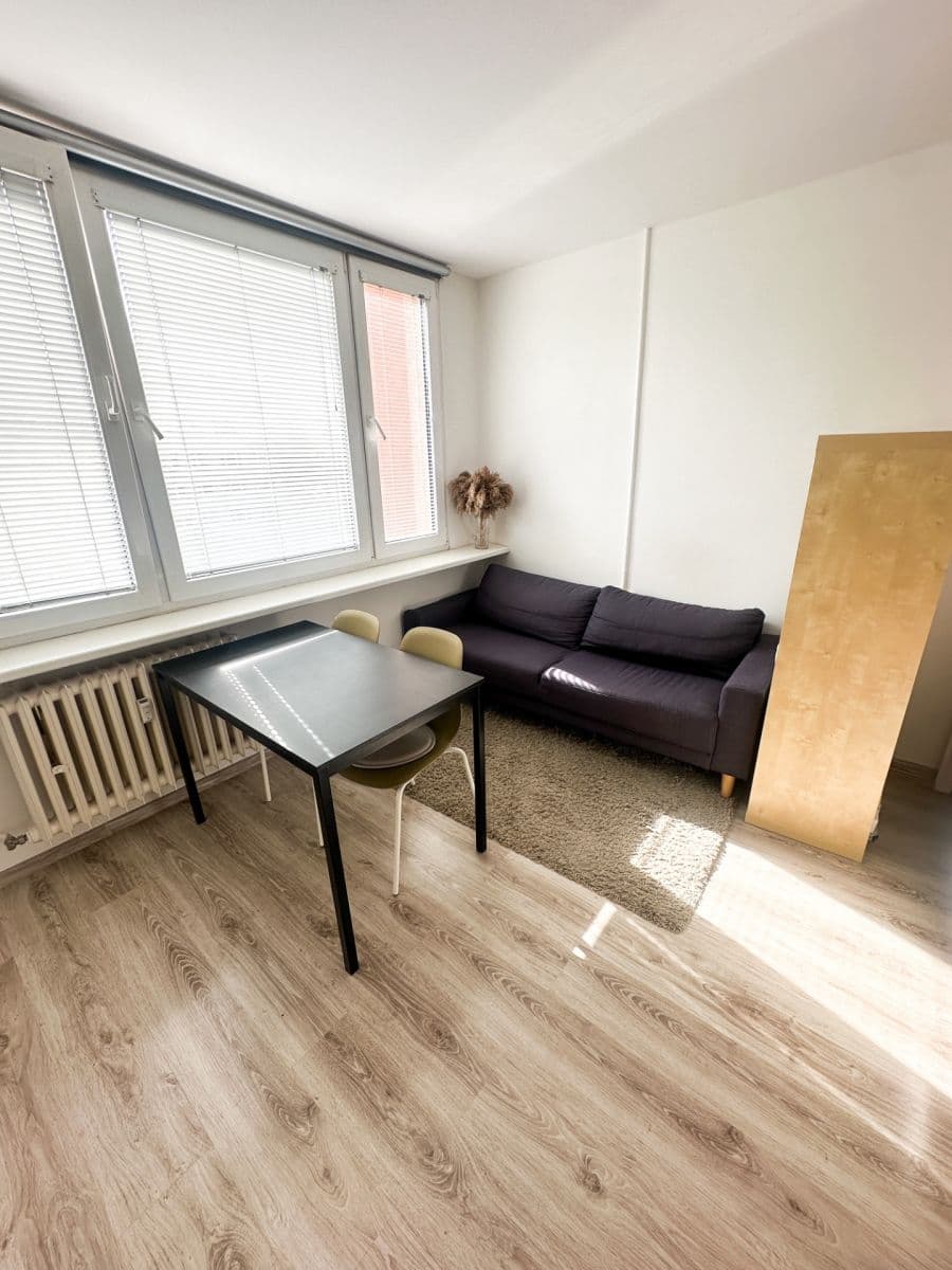 Studio flat to rent, 33 m², Veltruská, Prague, Prague Studio flat to rent, 33 m², Veltruská, Prague, Prague