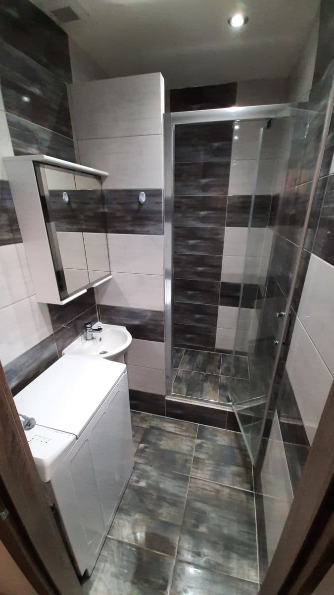 Studio flat for sale, 32 m², Karola Śliwky, Karviná, Moravskoslezský Region Studio flat for sale, 32 m², Karola Śliwky, Karviná, Moravskoslezský Region