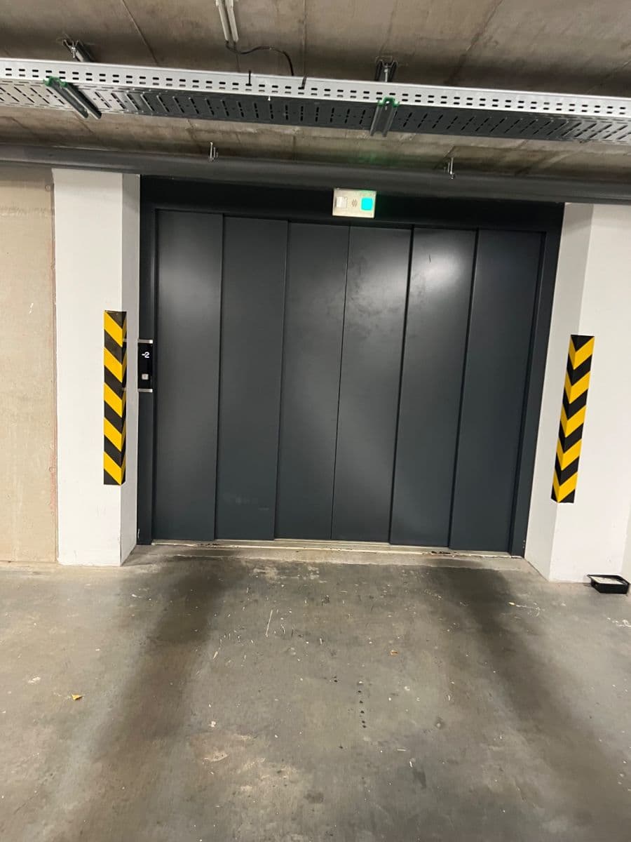 garage to rent, 14 m², Šancová, Bratislava - mestská časť Staré Mesto, Bratislavský Region garage to rent, 14 m², Šancová, Bratislava - mestská časť Staré Mesto, Bratislavský Region