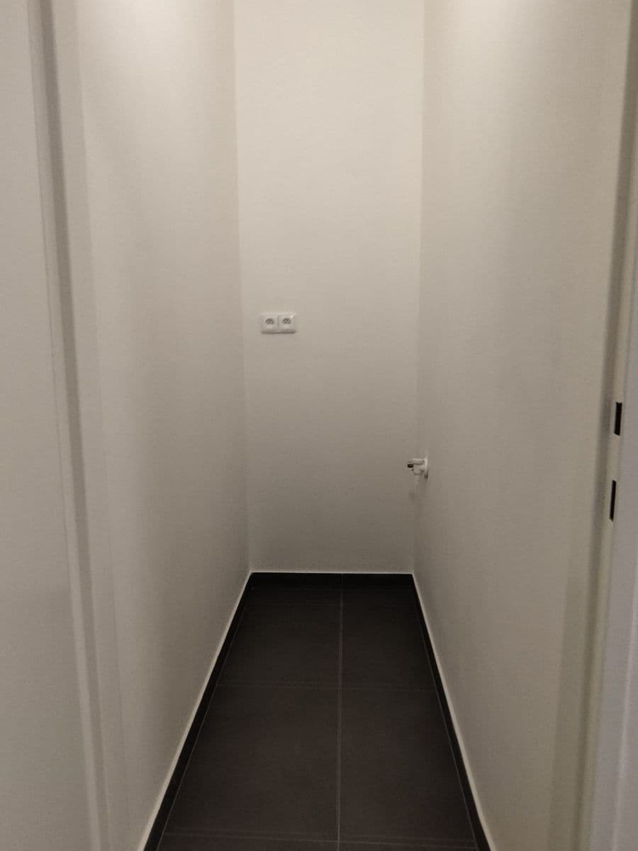 1 bedroom flat to rent, 78 m², Ruská, Prague, Prague 1 bedroom flat to rent, 78 m², Ruská, Prague, Prague