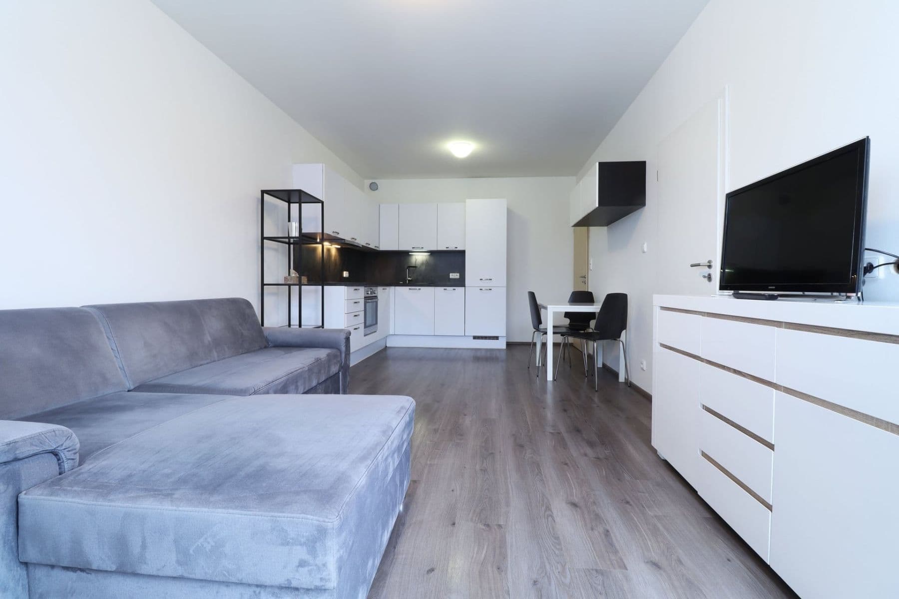 1 bedroom with open-plan kitchen flat to rent, 53 m², Hugo Haase, Prague, Prague 1 bedroom with open-plan kitchen flat to rent, 53 m², Hugo Haase, Prague, Prague