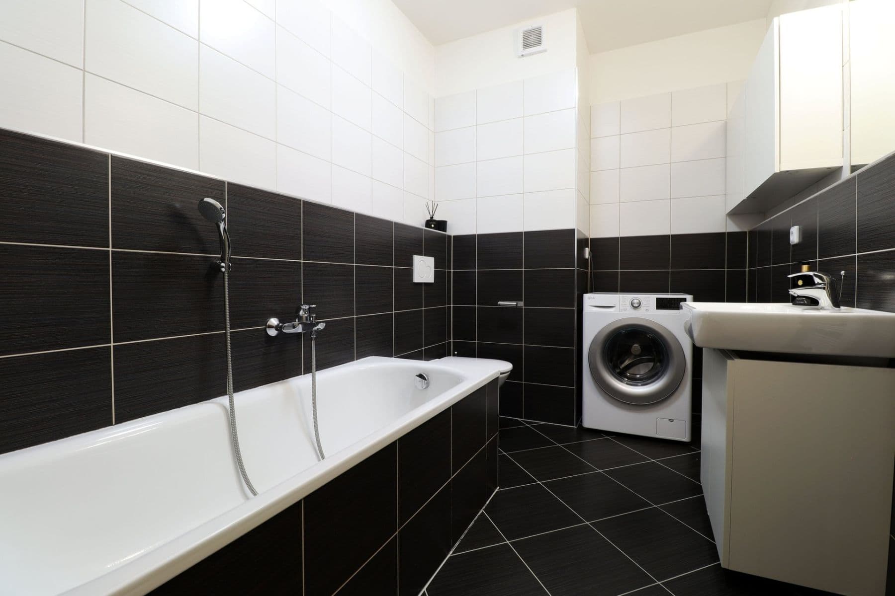 1 bedroom with open-plan kitchen flat to rent, 53 m², Hugo Haase, Prague, Prague 1 bedroom with open-plan kitchen flat to rent, 53 m², Hugo Haase, Prague, Prague