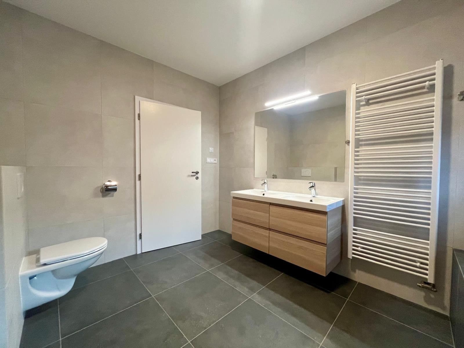 2 bedroom with open-plan kitchen flat to rent, 80 m², U nádraží, Mníšek pod Brdy, Středočeský Region 2 bedroom with open-plan kitchen flat to rent, 80 m², U nádraží, Mníšek pod Brdy, Středočeský Region