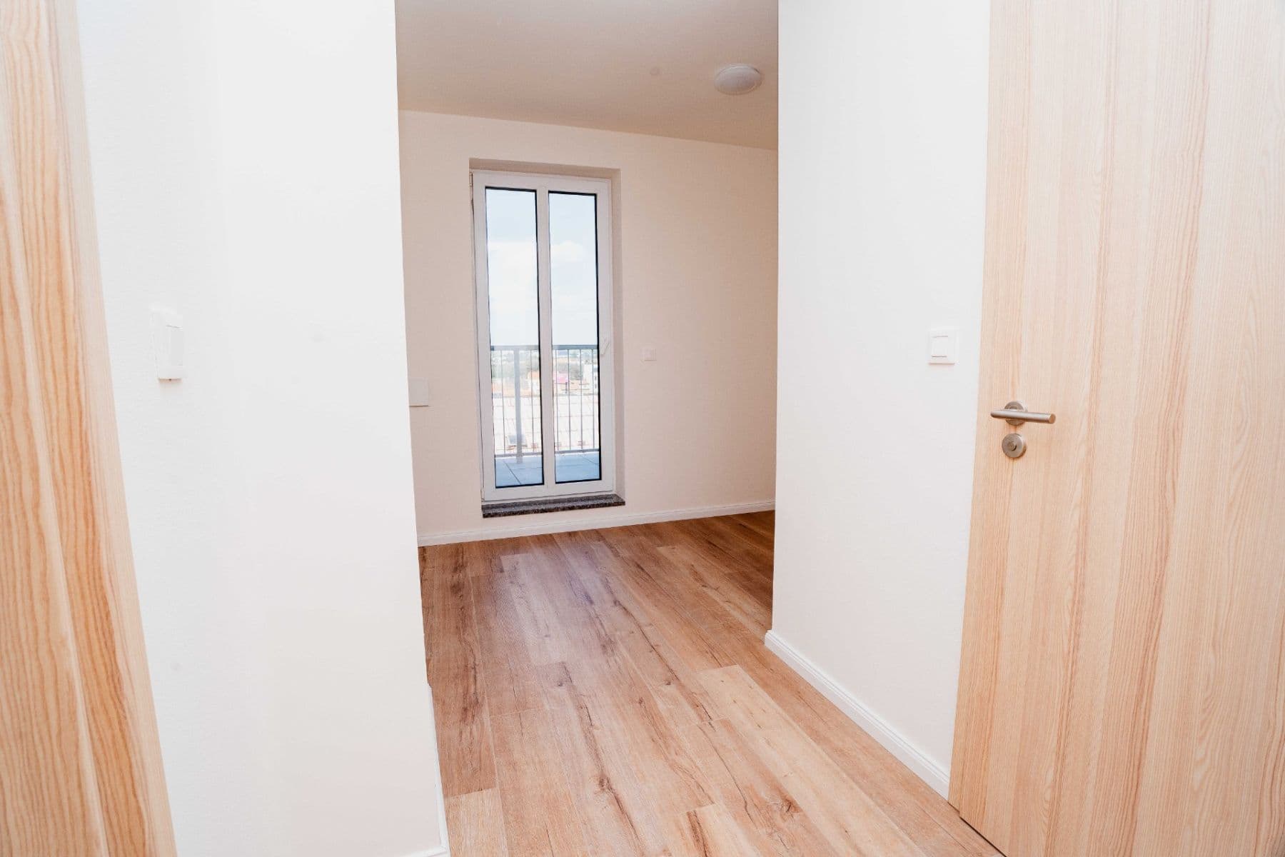 2 bedroom with open-plan kitchen flat to rent, 69 m², Kotkova, Plzeň, Plzeňský Region 2 bedroom with open-plan kitchen flat to rent, 69 m², Kotkova, Plzeň, Plzeňský Region