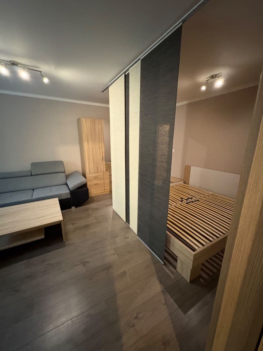 1 bedroom with open-plan kitchen flat to rent, 50 m², Na Vlnovce, Ústí nad Labem, Ústecký Region 1 bedroom with open-plan kitchen flat to rent, 50 m², Na Vlnovce, Ústí nad Labem, Ústecký Region