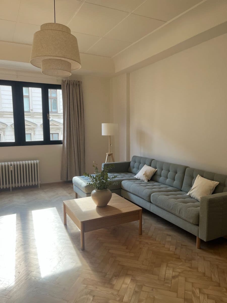 4 bedroom with open-plan kitchen flat to rent, 110 m², Hálkova, Prague, Prague 4 bedroom with open-plan kitchen flat to rent, 110 m², Hálkova, Prague, Prague