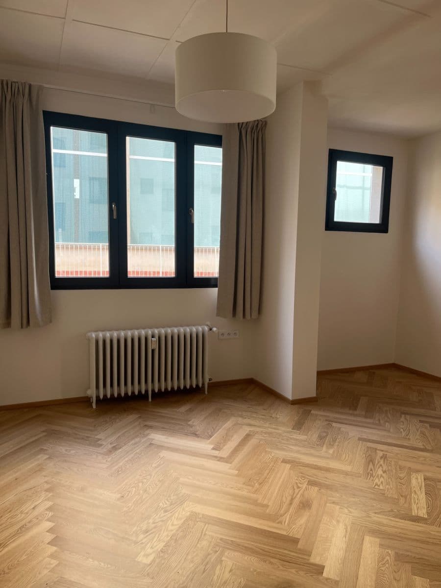 4 bedroom with open-plan kitchen flat to rent, 110 m², Hálkova, Prague, Prague 4 bedroom with open-plan kitchen flat to rent, 110 m², Hálkova, Prague, Prague